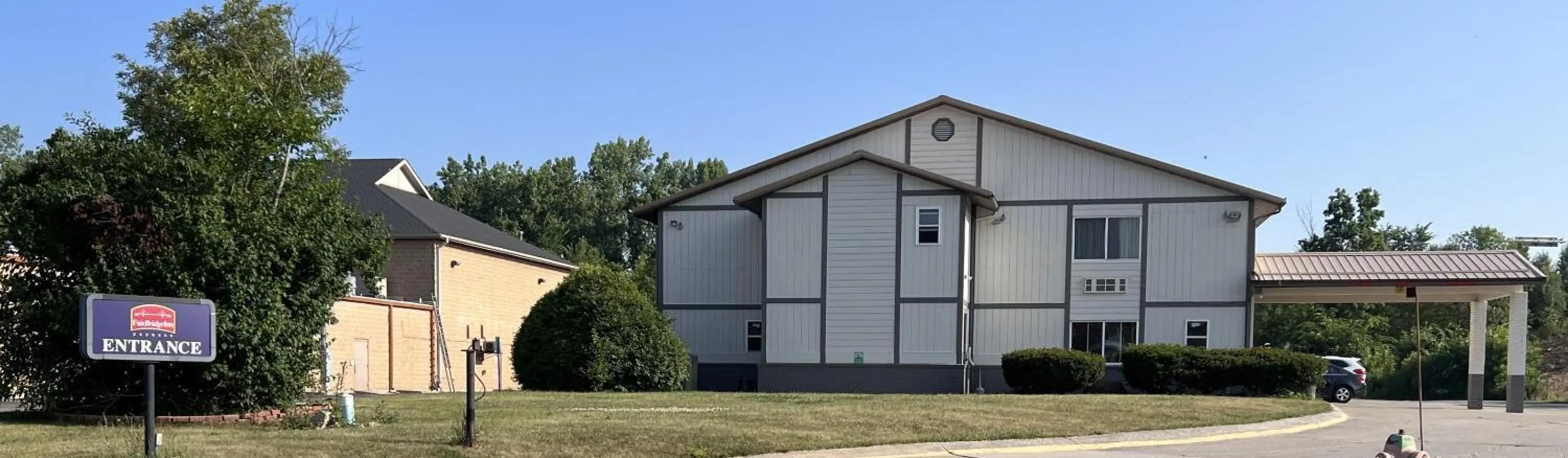 Property building in FairBridge Inn Express Chesterton