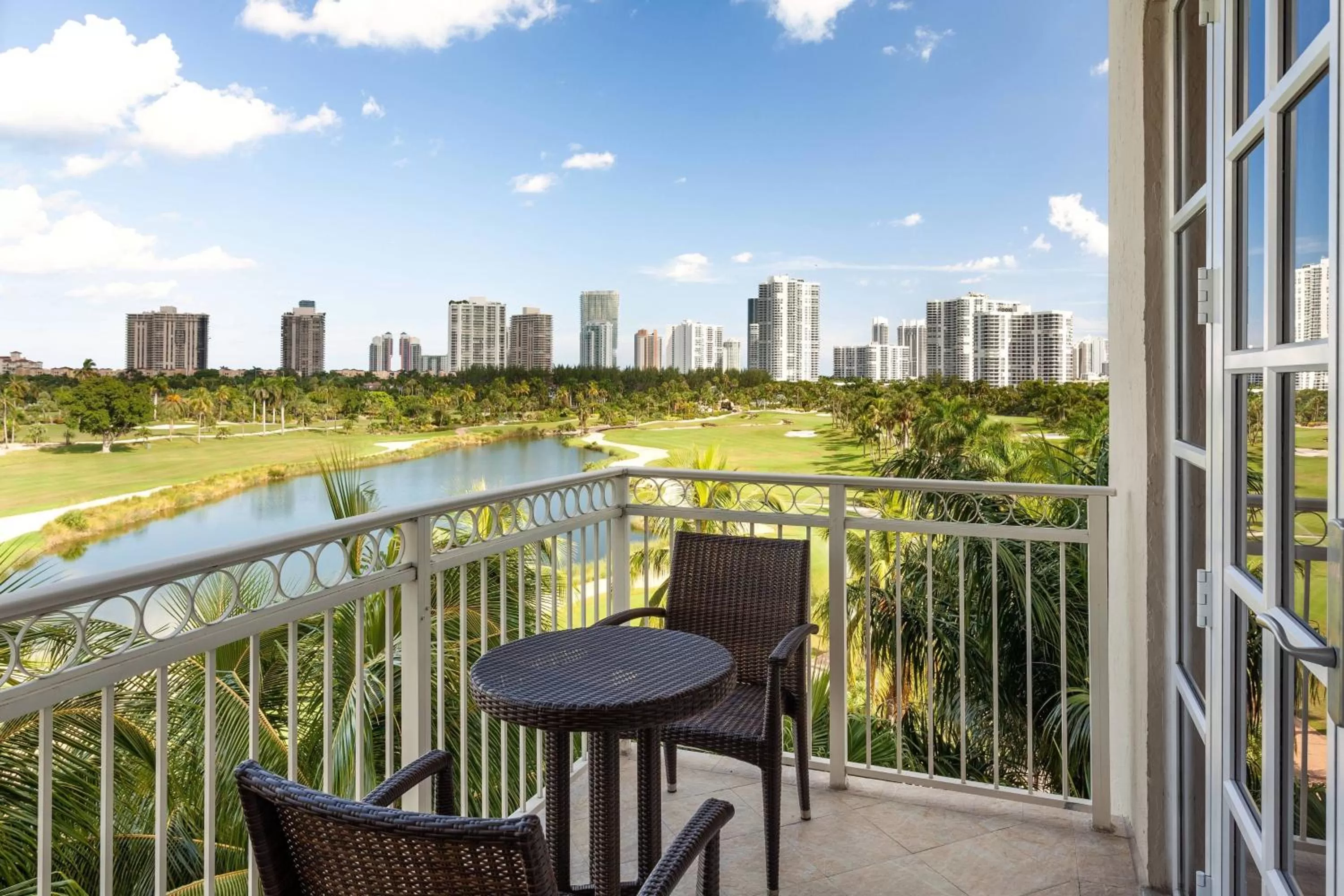 Bedroom in JW Marriott Miami Turnberry Resort & Spa