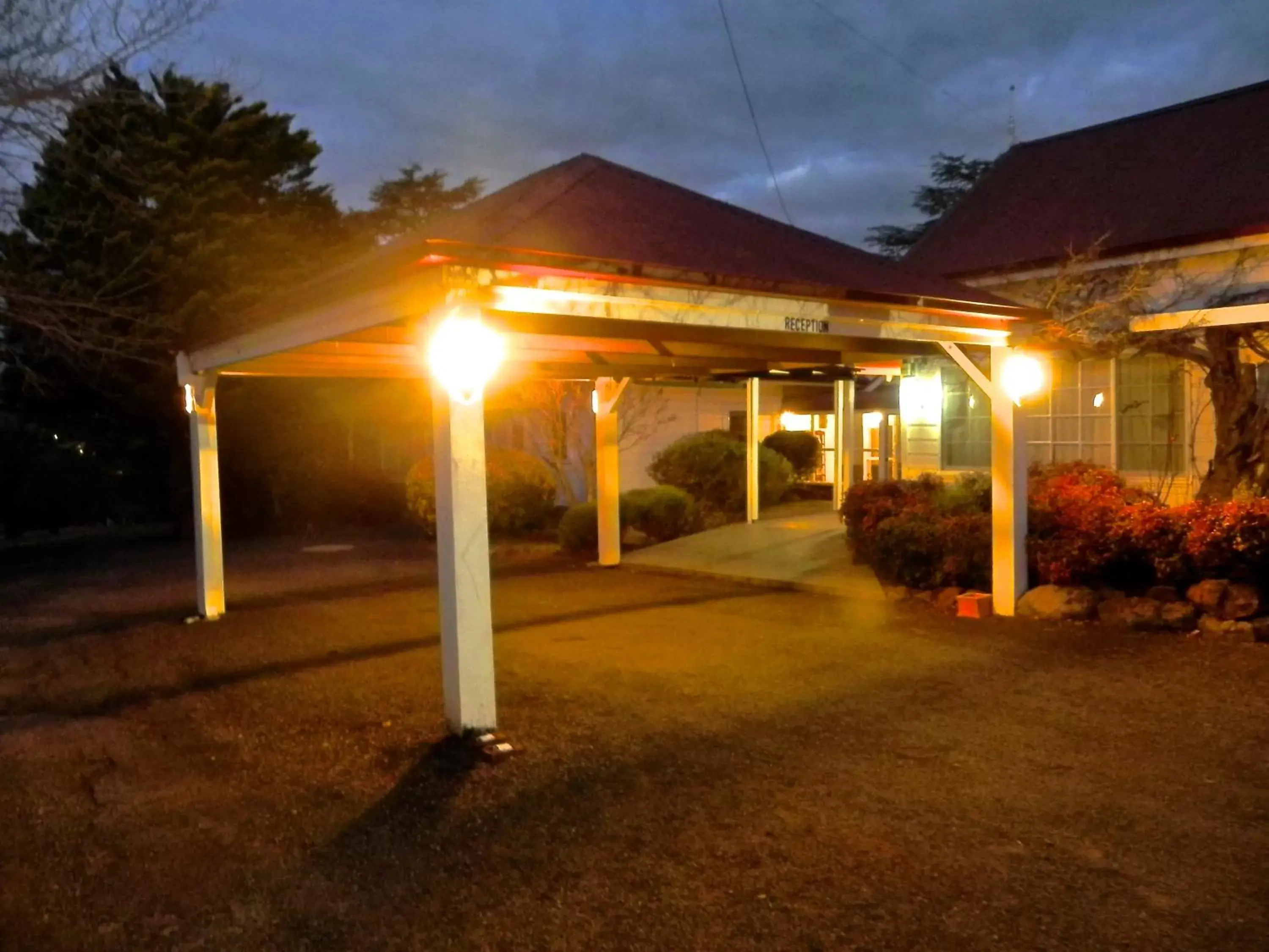 Facade/entrance in Moore Park Inn