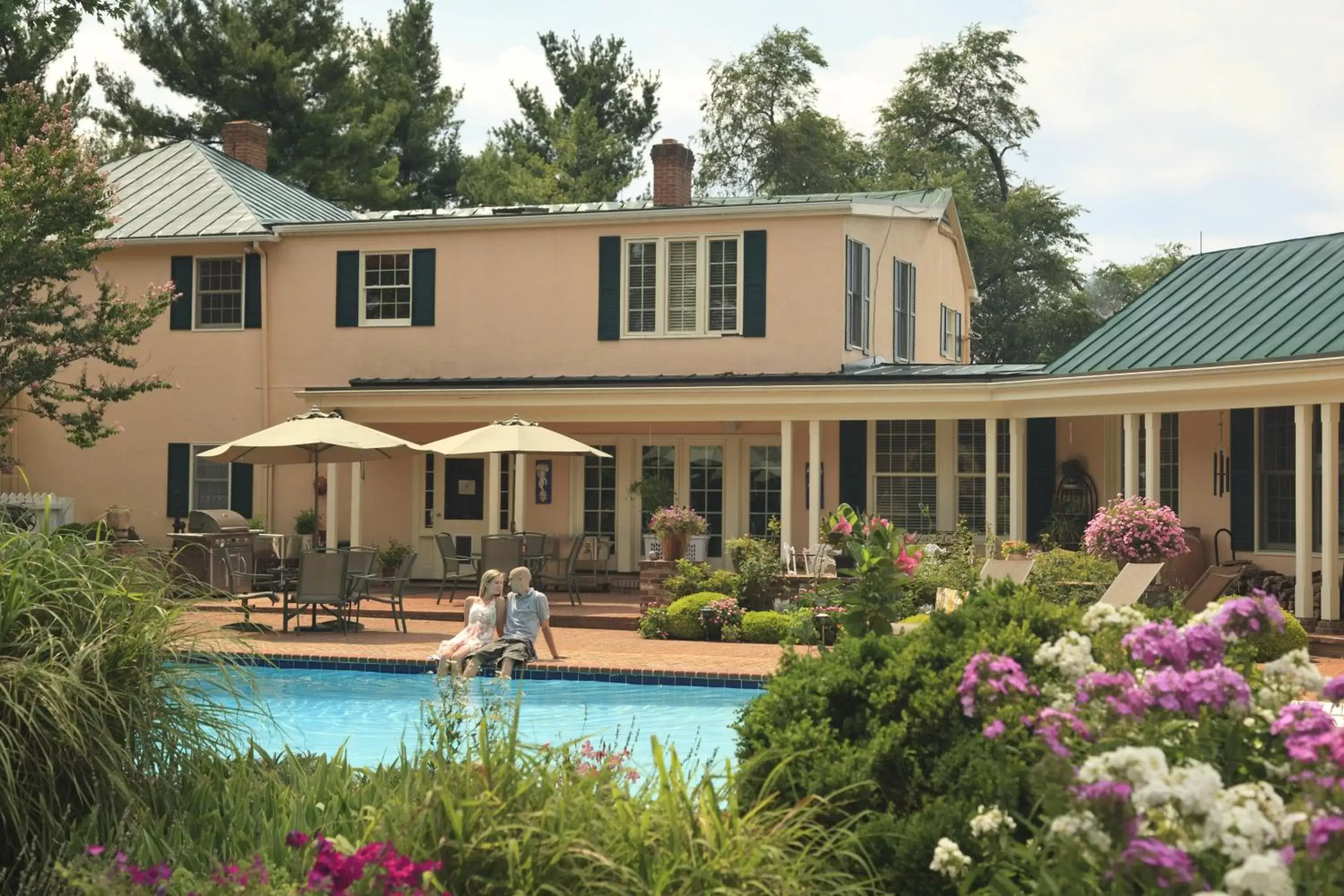 Patio, Property Building in L'Auberge Provencale