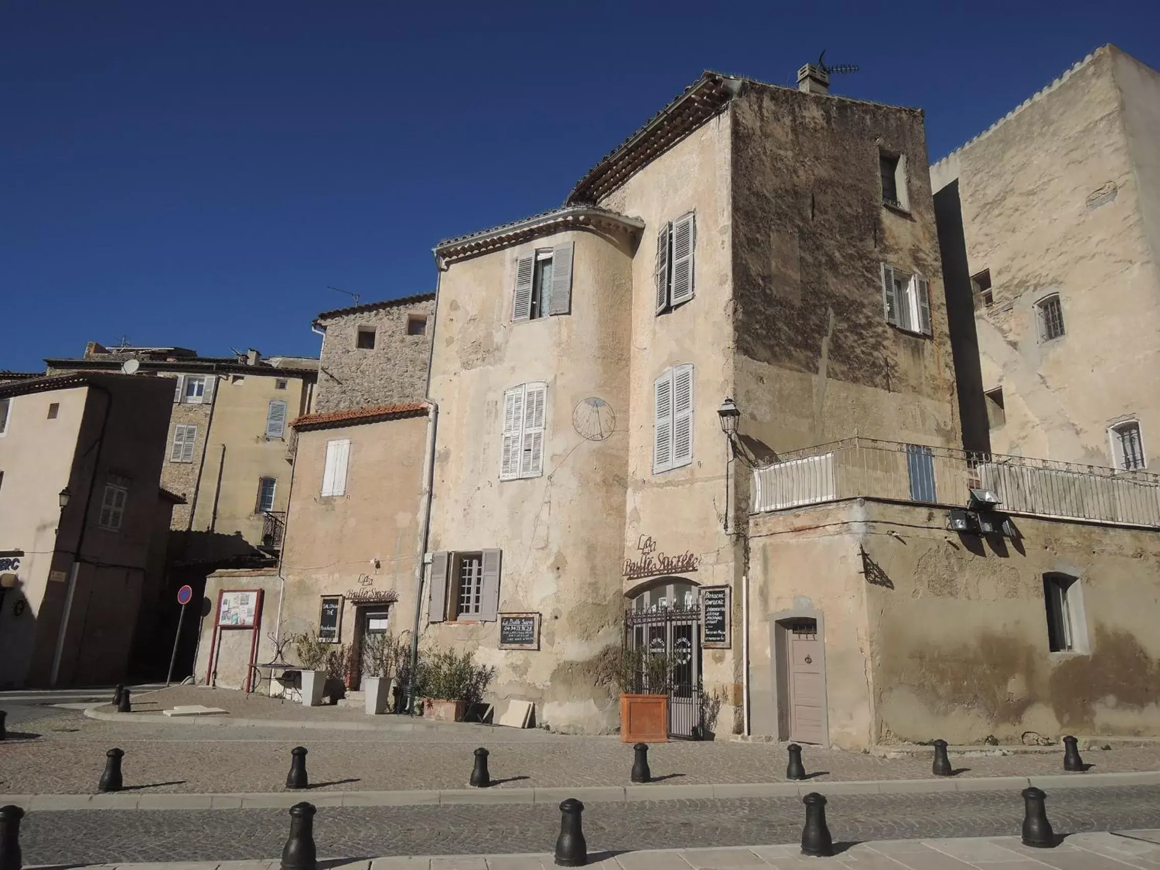 Property Building in Le Petit Paradis - La Provençale