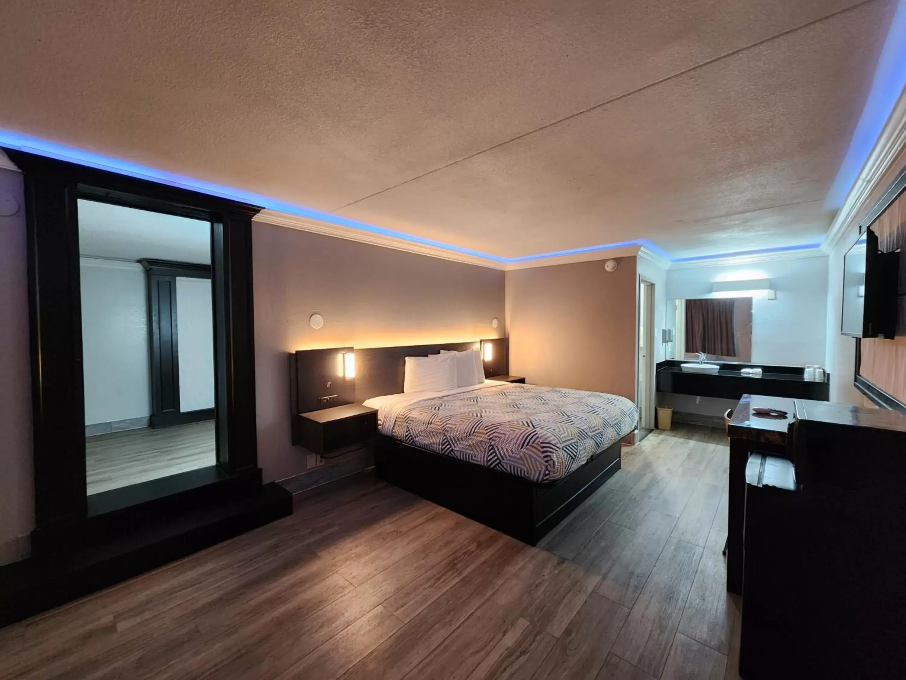 Bedroom, Bed in Motel 6 North Little Rock, AR-JFK Blvd
