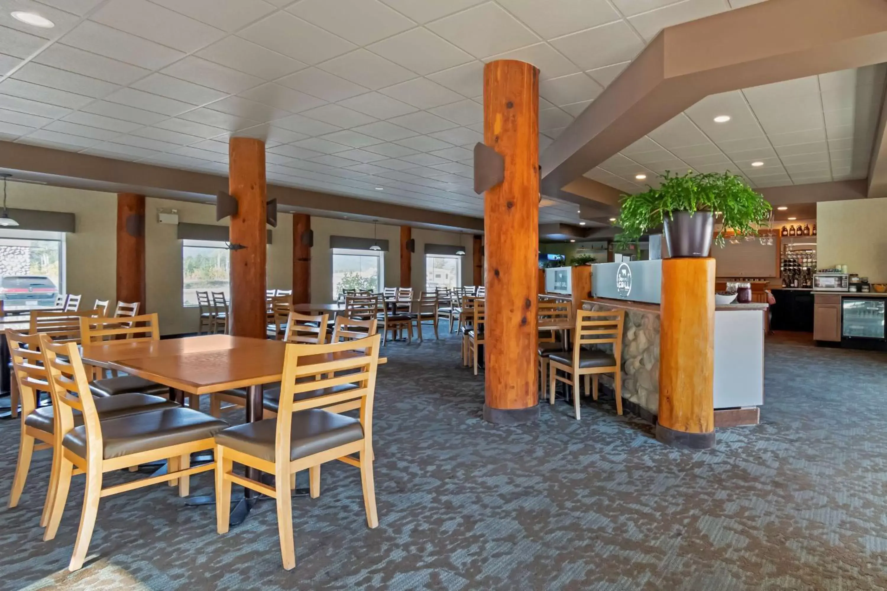 Breakfast, Restaurant/Places to Eat in BEST WESTERN PLUS Valemount Inn & Suites