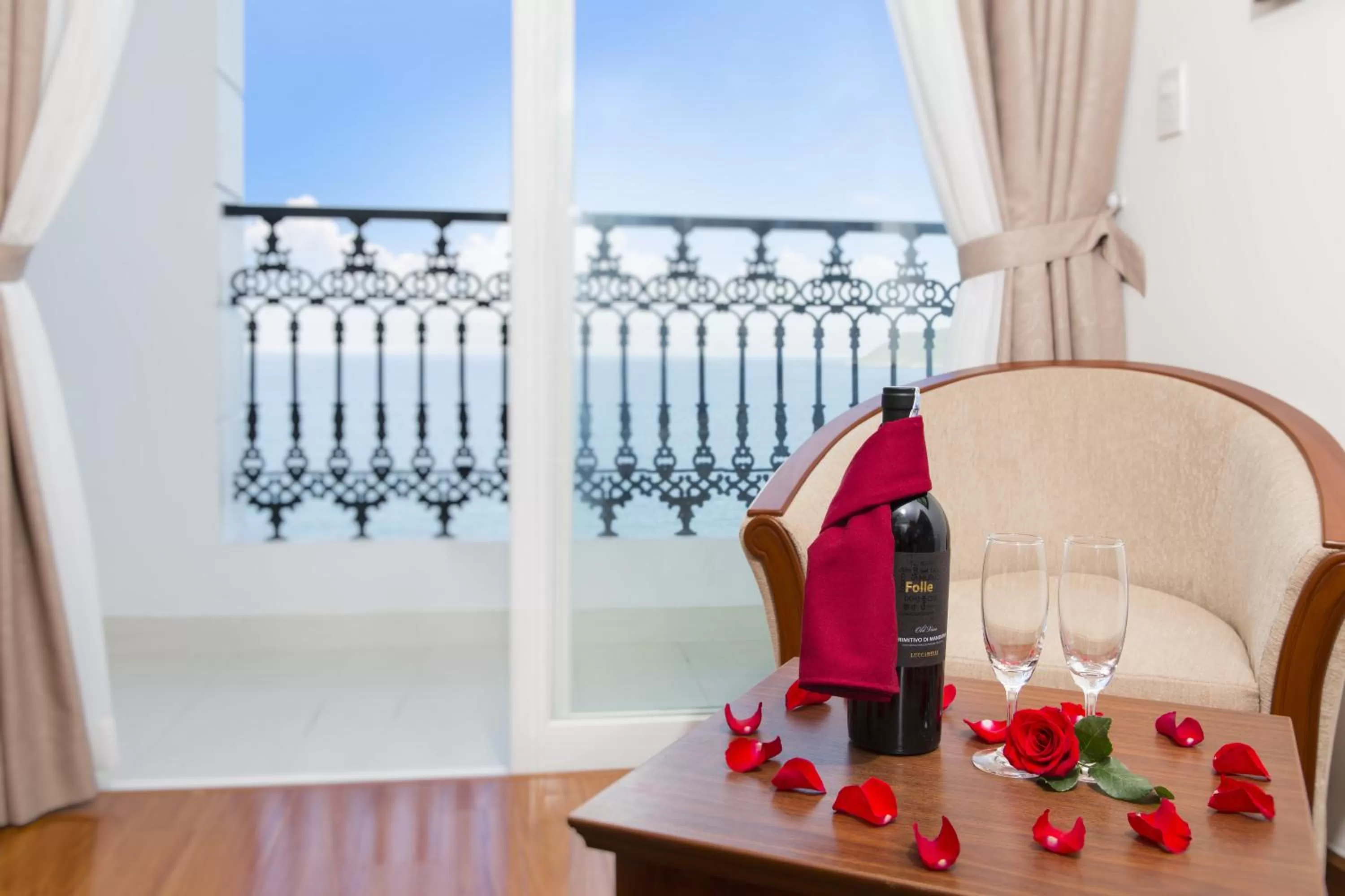 Bedroom, Bed in Regalia Nha Trang