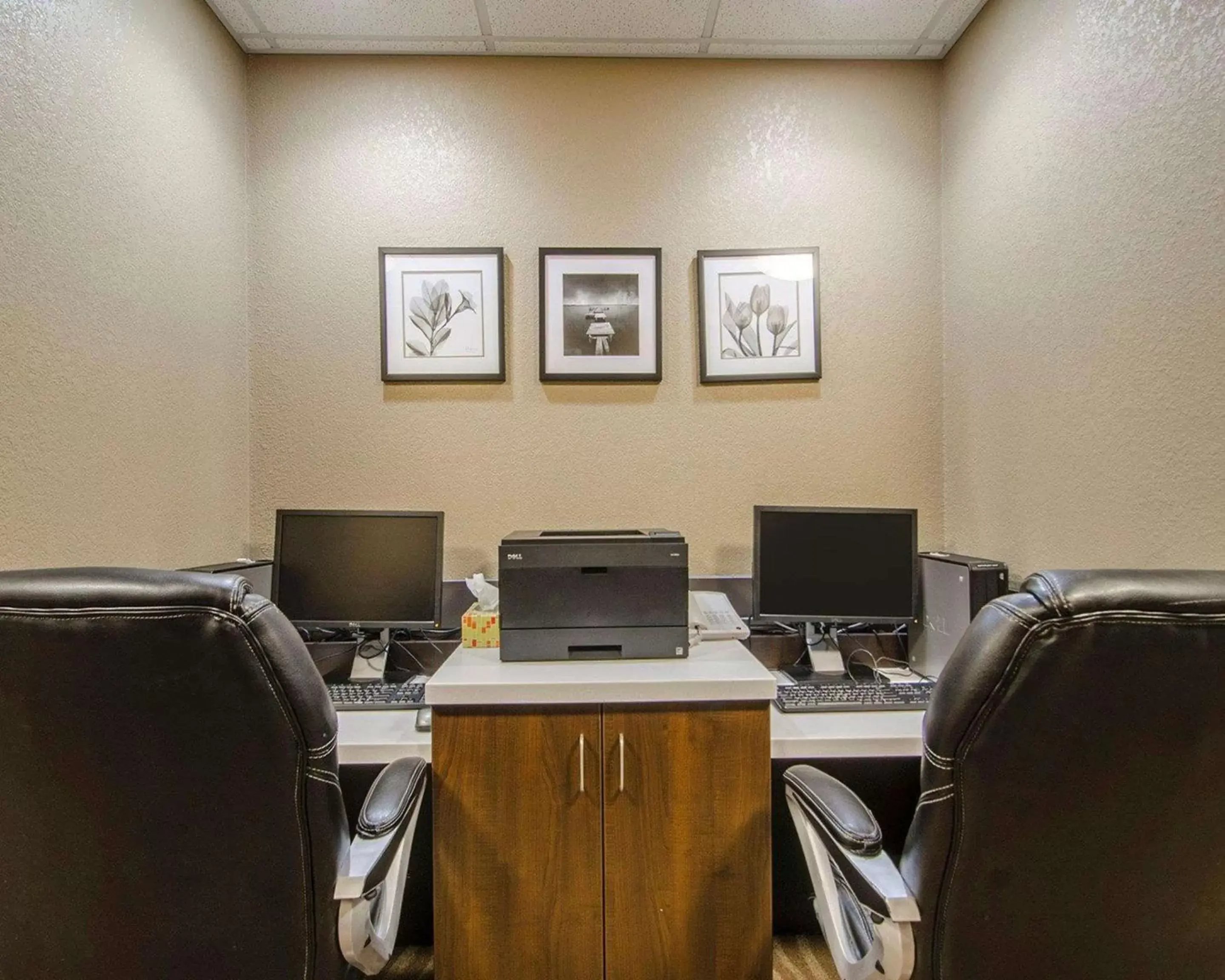 On site, Business Area/Conference Room in Quality Inn and Suites