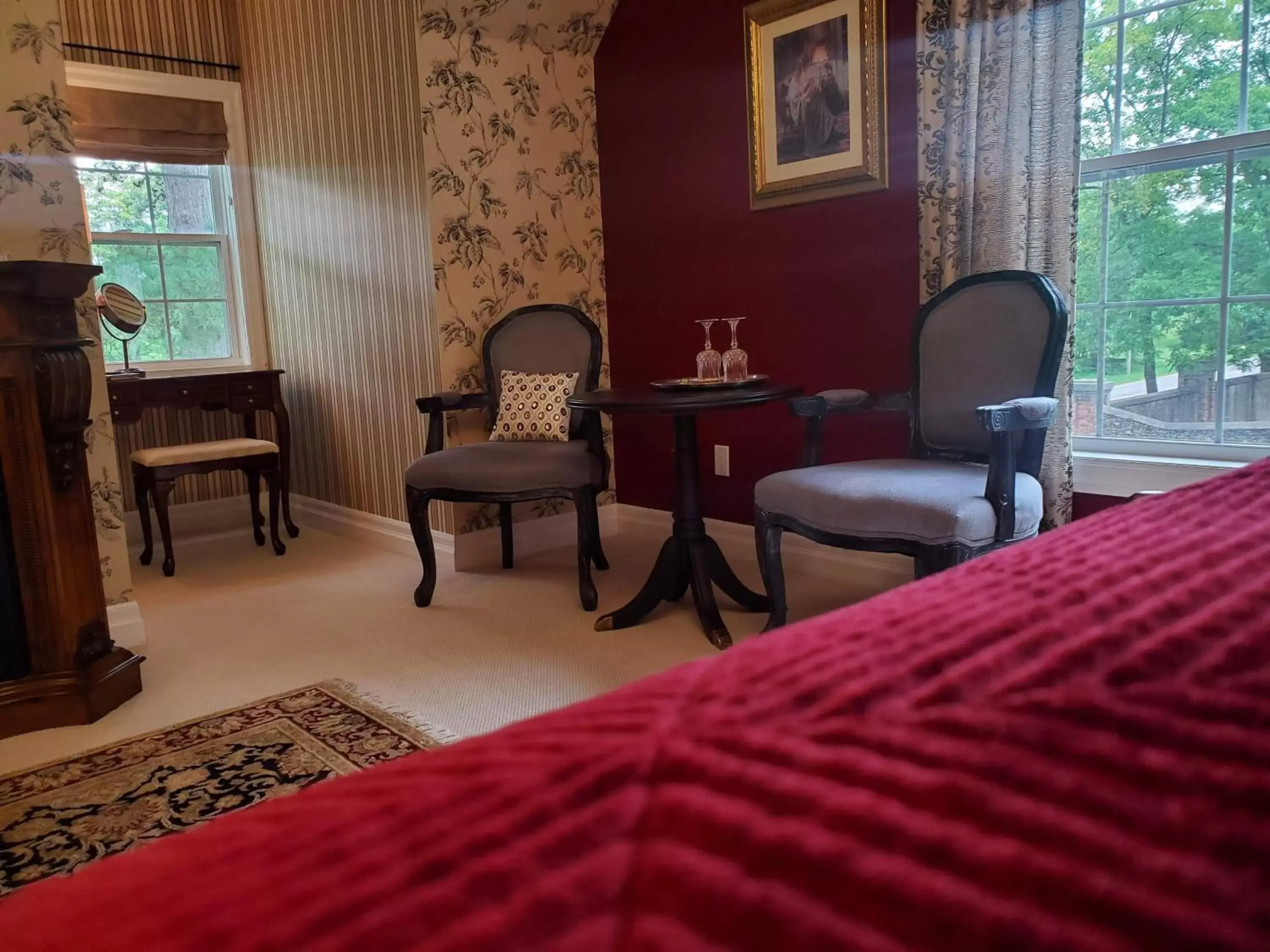 Bedroom, Seating Area in Darlington House Bed and Breakfast