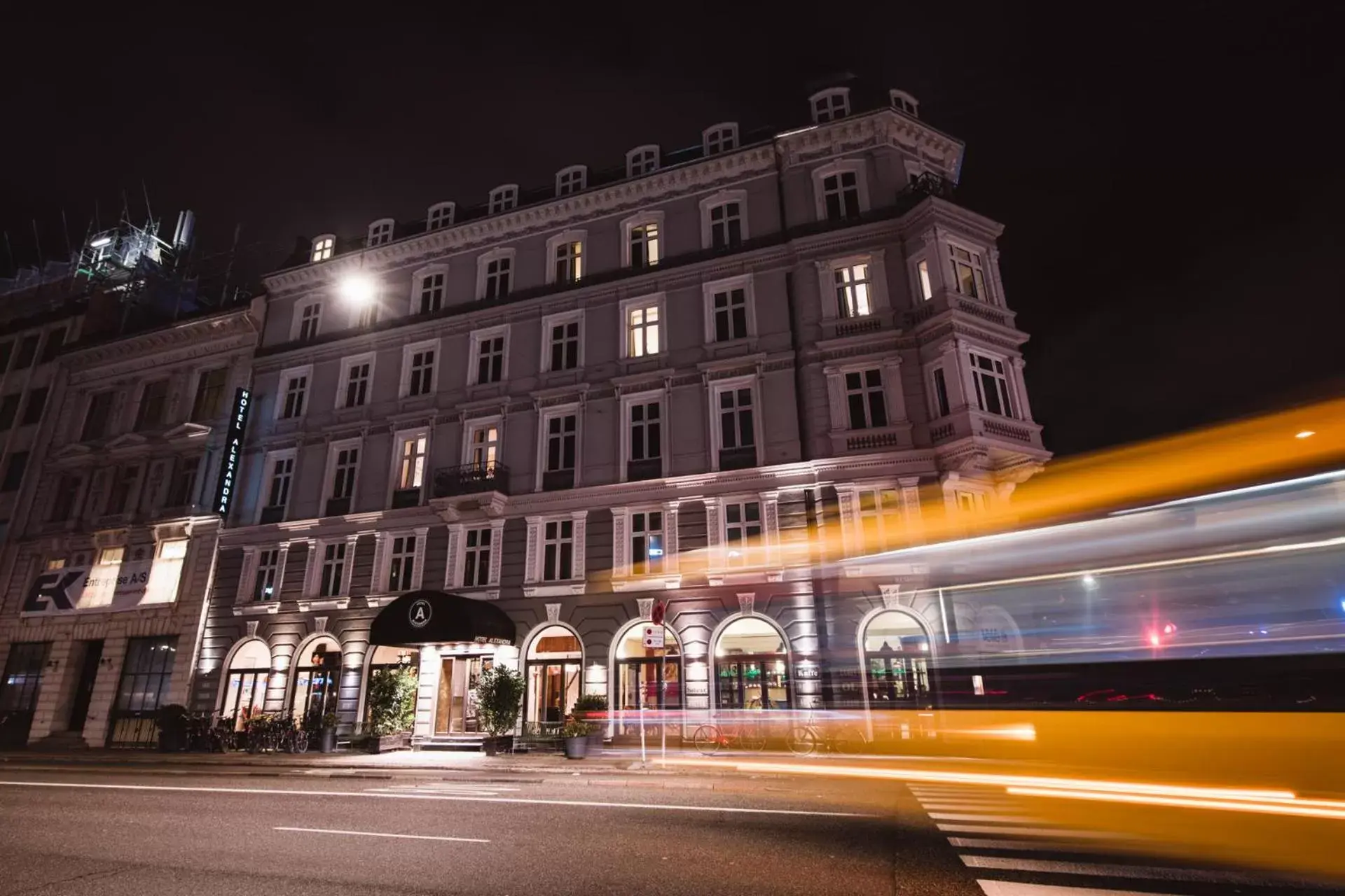 Facade/entrance, Property Building in Hotel Alexandra