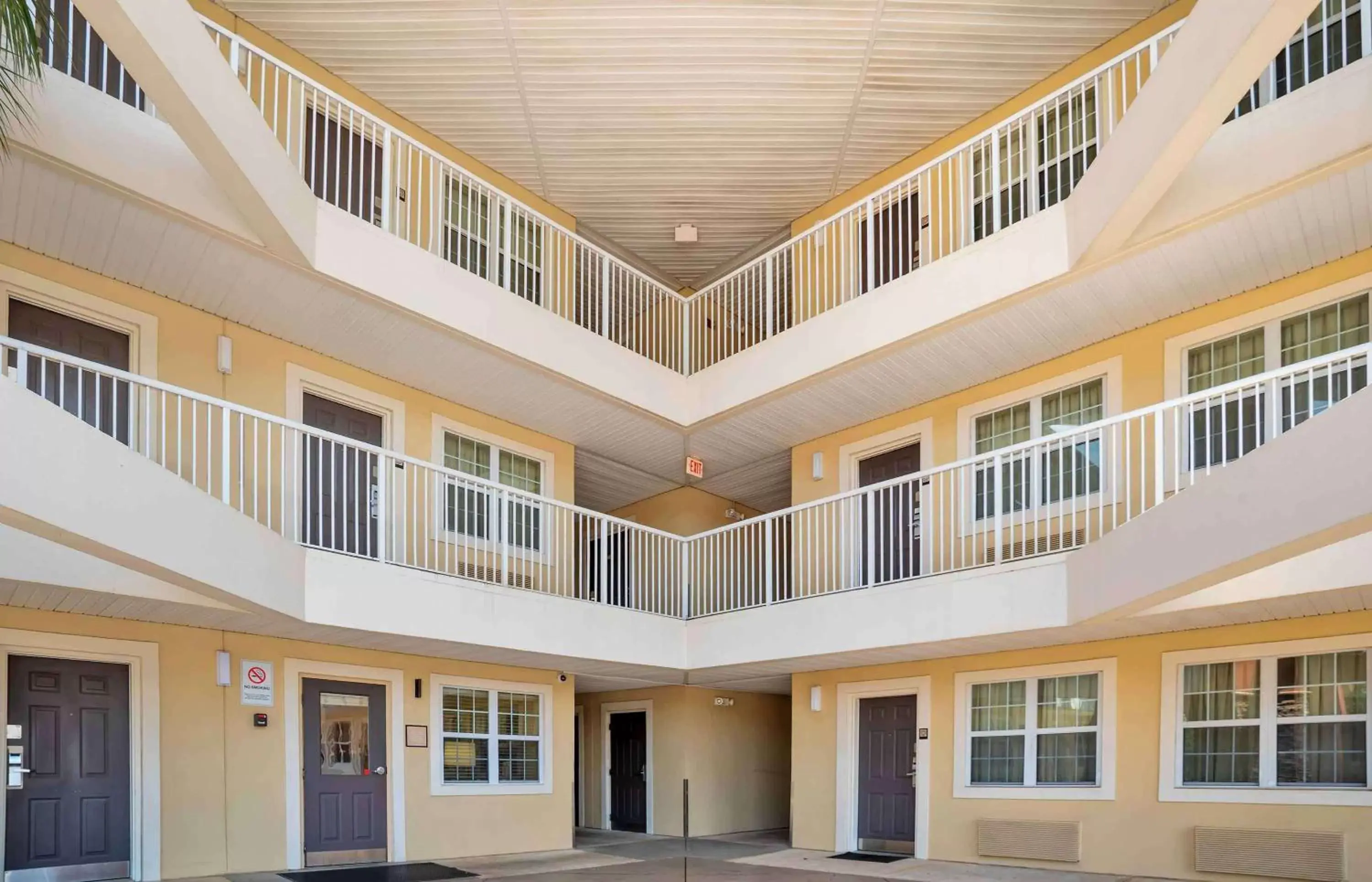 Property building in Extended Stay America Suites - Mobile - Spring Hill