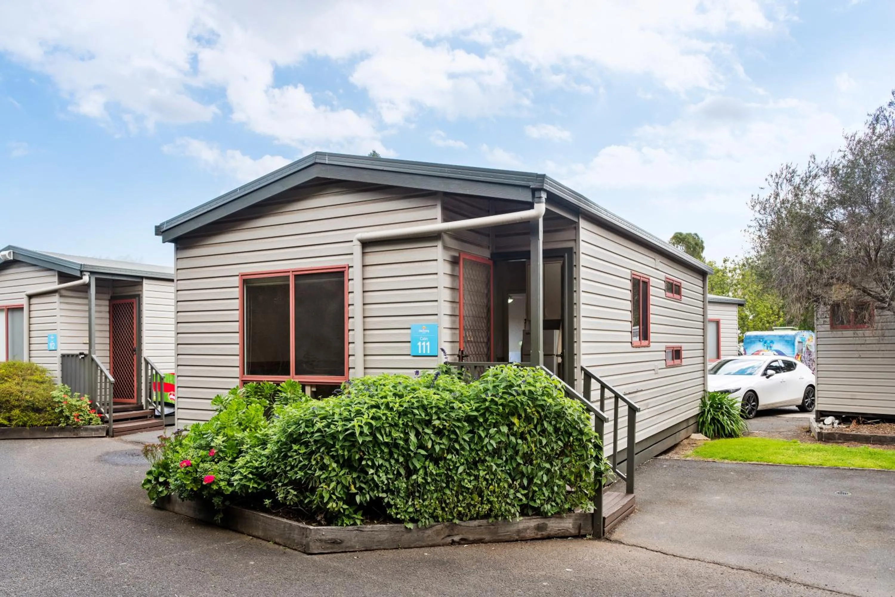 Standard 2 Bedroom Cabin - Sleeps 6 in Discovery Parks - Melbourne