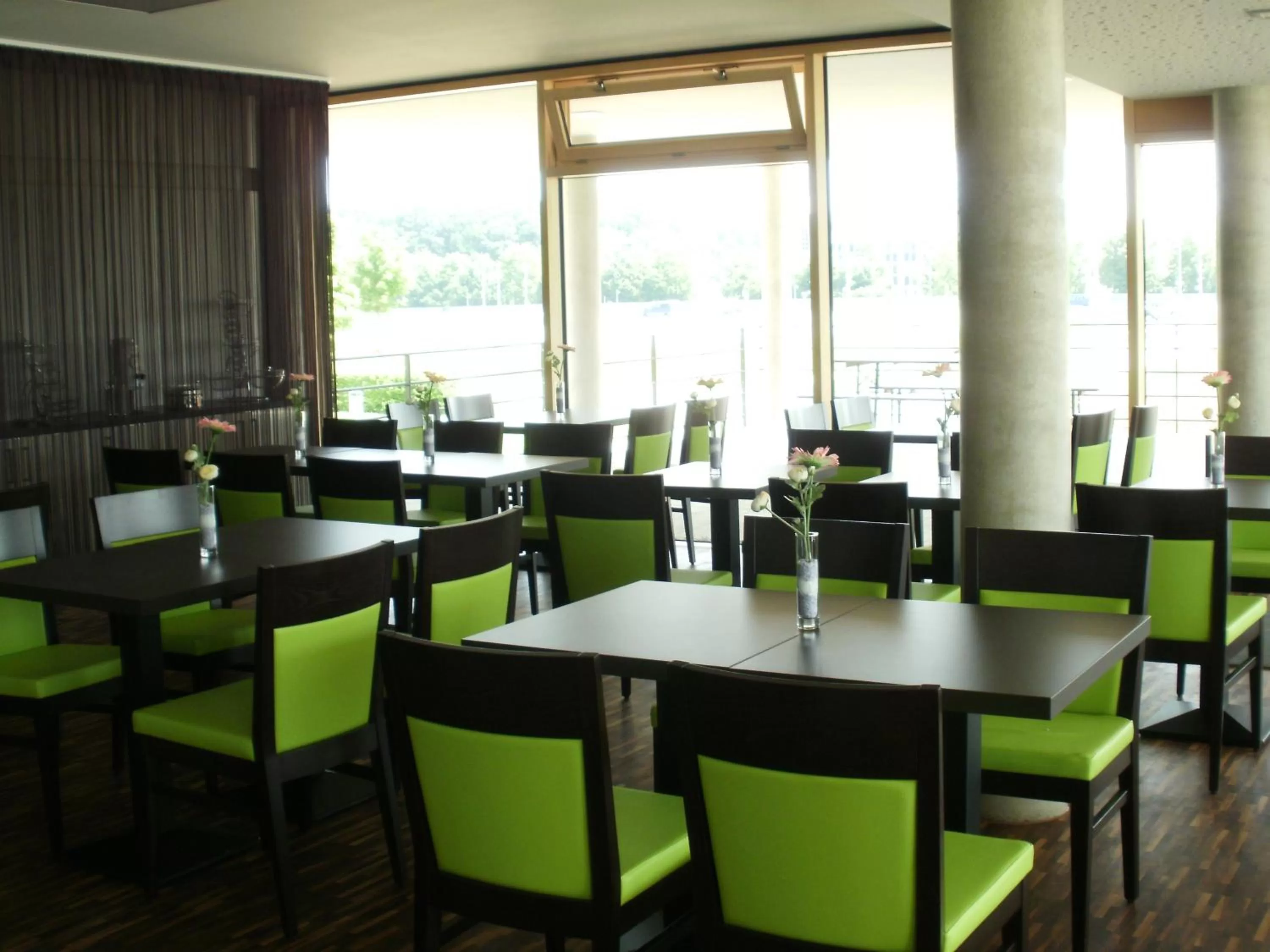 Restaurant/places to eat in iQ-Hotel Ulm