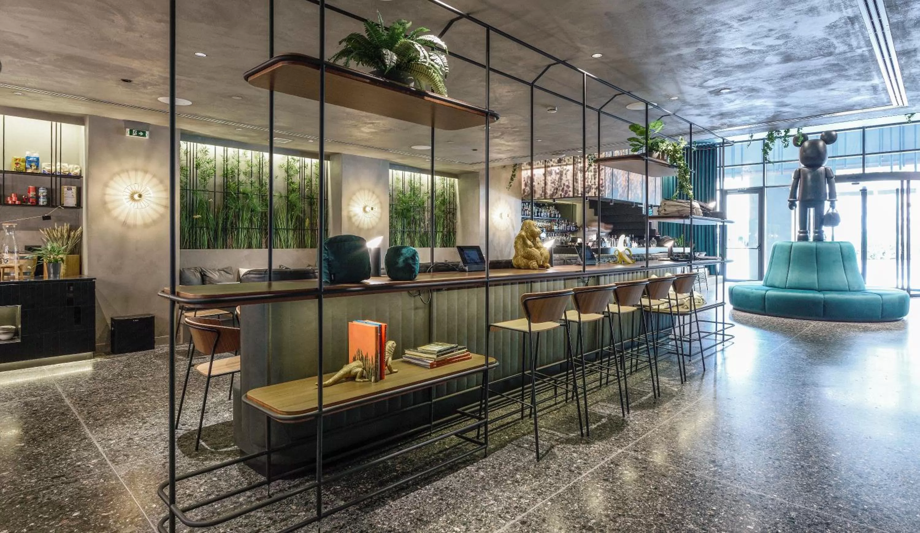 Restaurant/places to eat in ONOMA Hotel