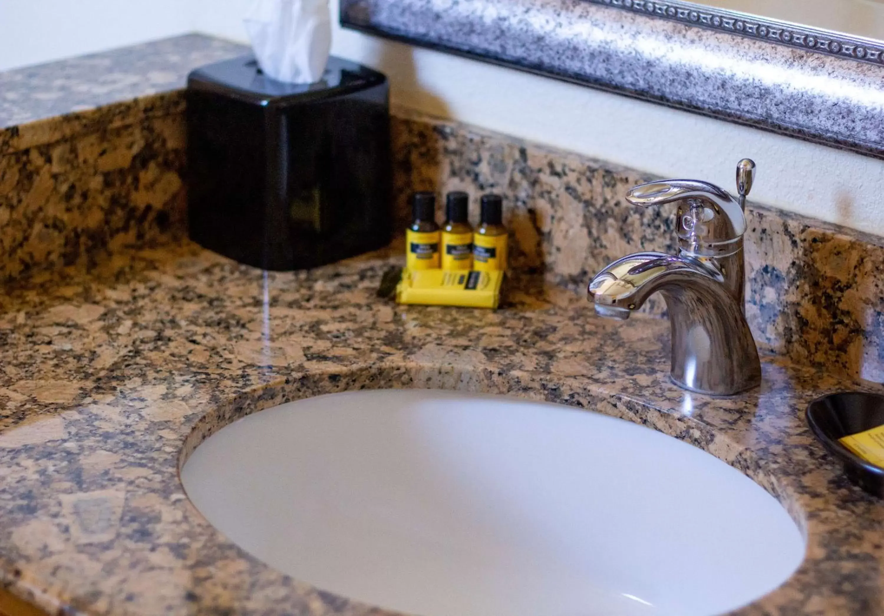 Queen Suite - Non-Smoking in Best Western Plus A Wayfarer's Inn & Suites Queen Suite - Non-Smoking in Best Western Plus A Wayfarer's Inn & Suites