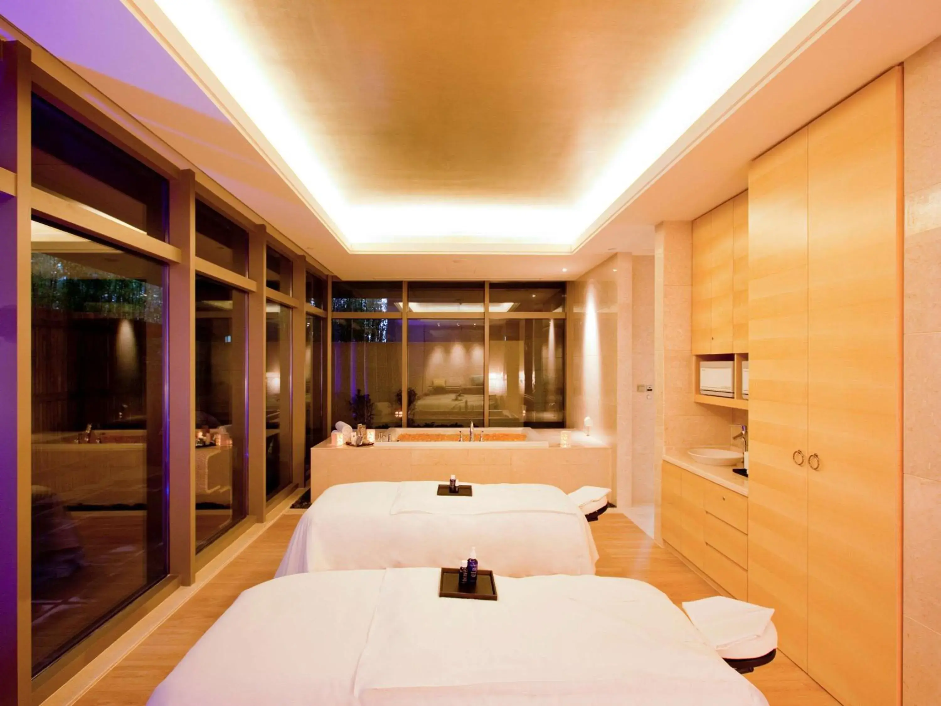 Spa and wellness centre/facilities, Bed in Fairmont Yangcheng Lake Spa and wellness centre/facilities, Bed in Fairmont Yangcheng Lake