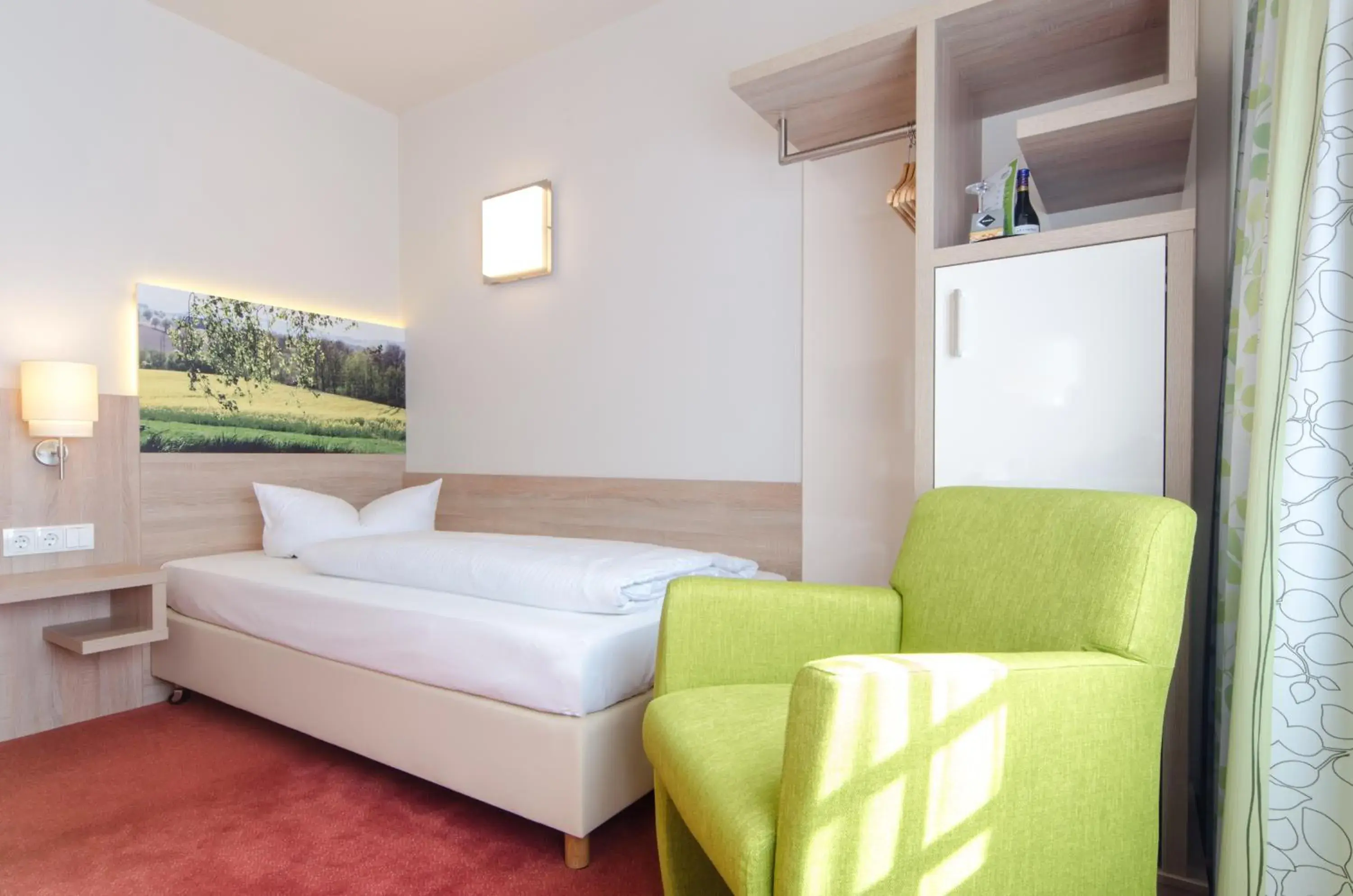 Standard Single Room in Garden Hotel Standard Single Room in Garden Hotel