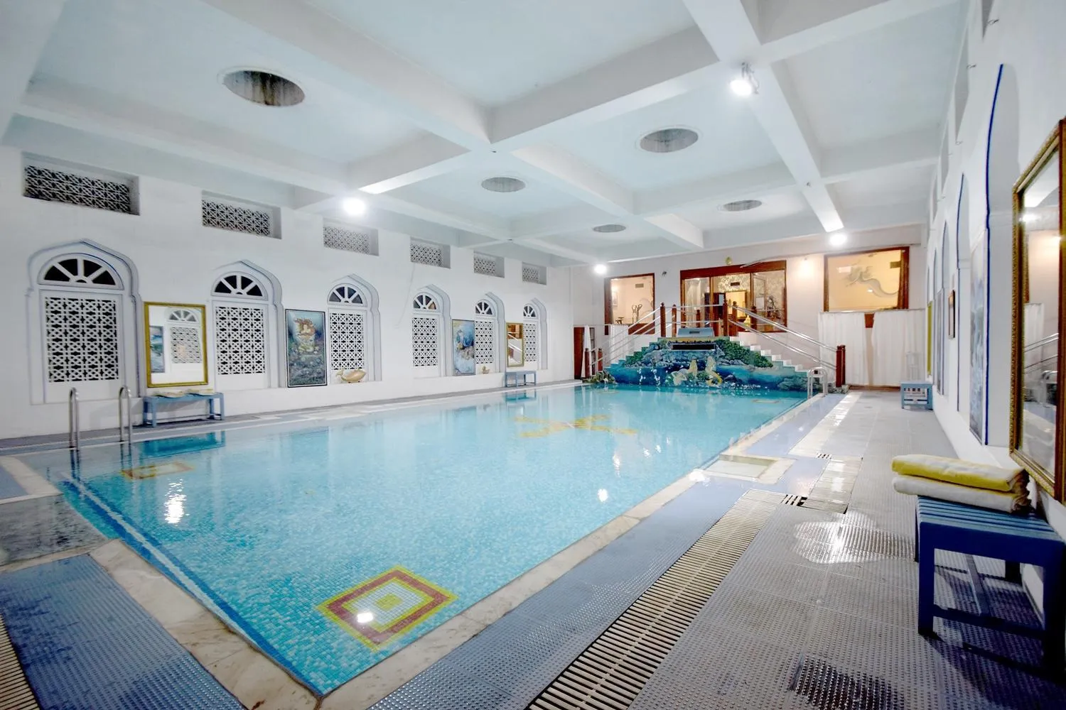 Swimming pool in Hari Mahal Palace by Pachar Group