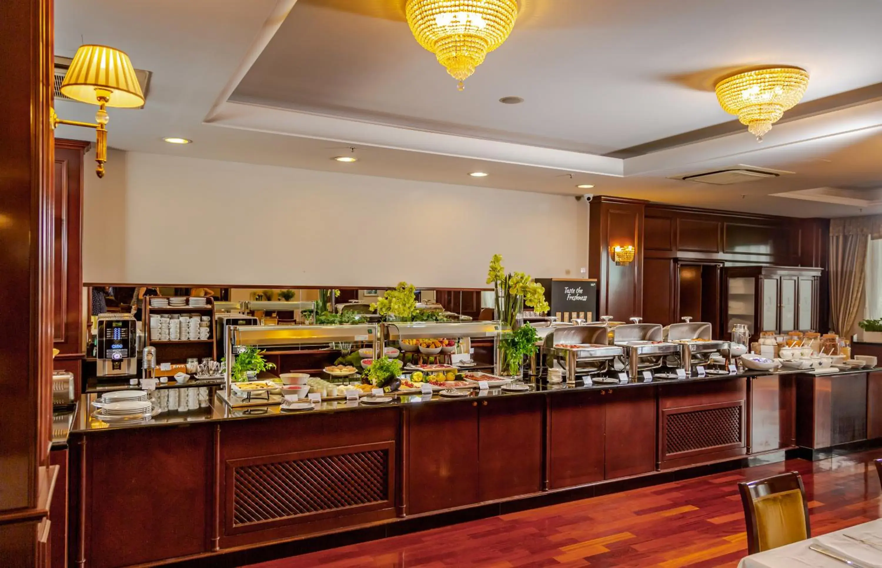 Breakfast, Restaurant/Places to Eat in Hotel President Solin