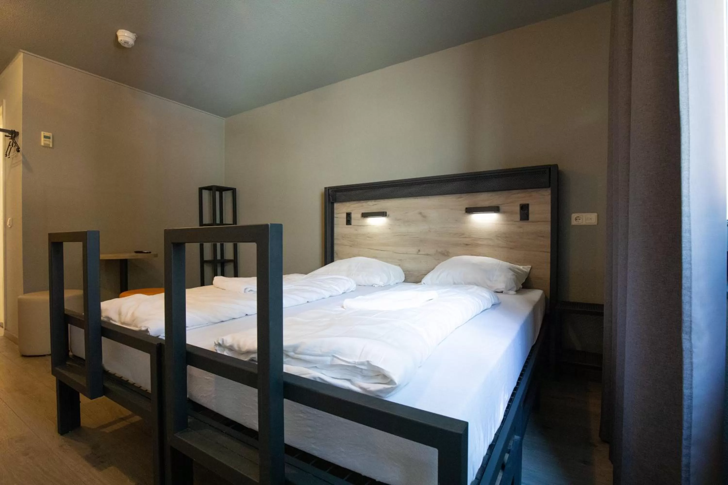 Bed in a&o Rotterdam City