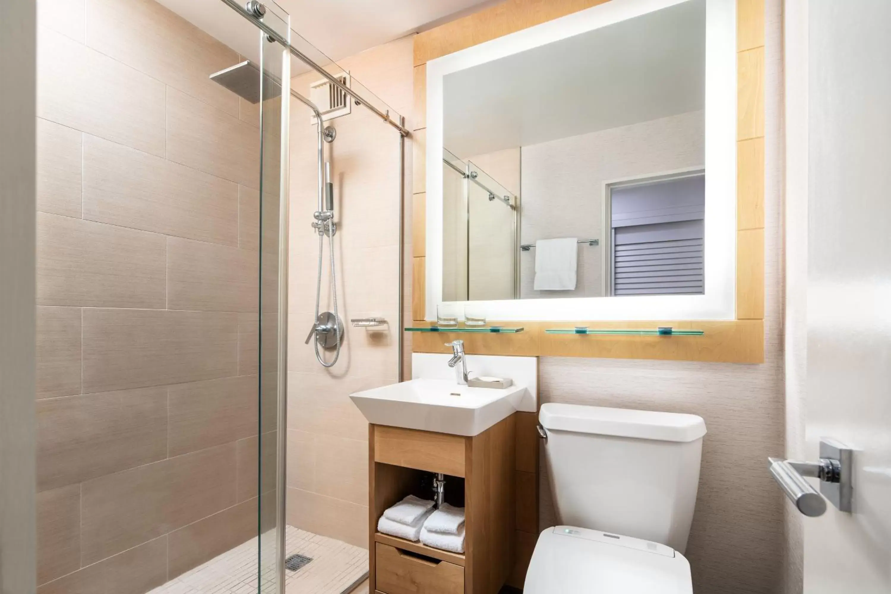 Bathroom in Moana Surfrider, A Westin Resort & Spa, Waikiki Beach