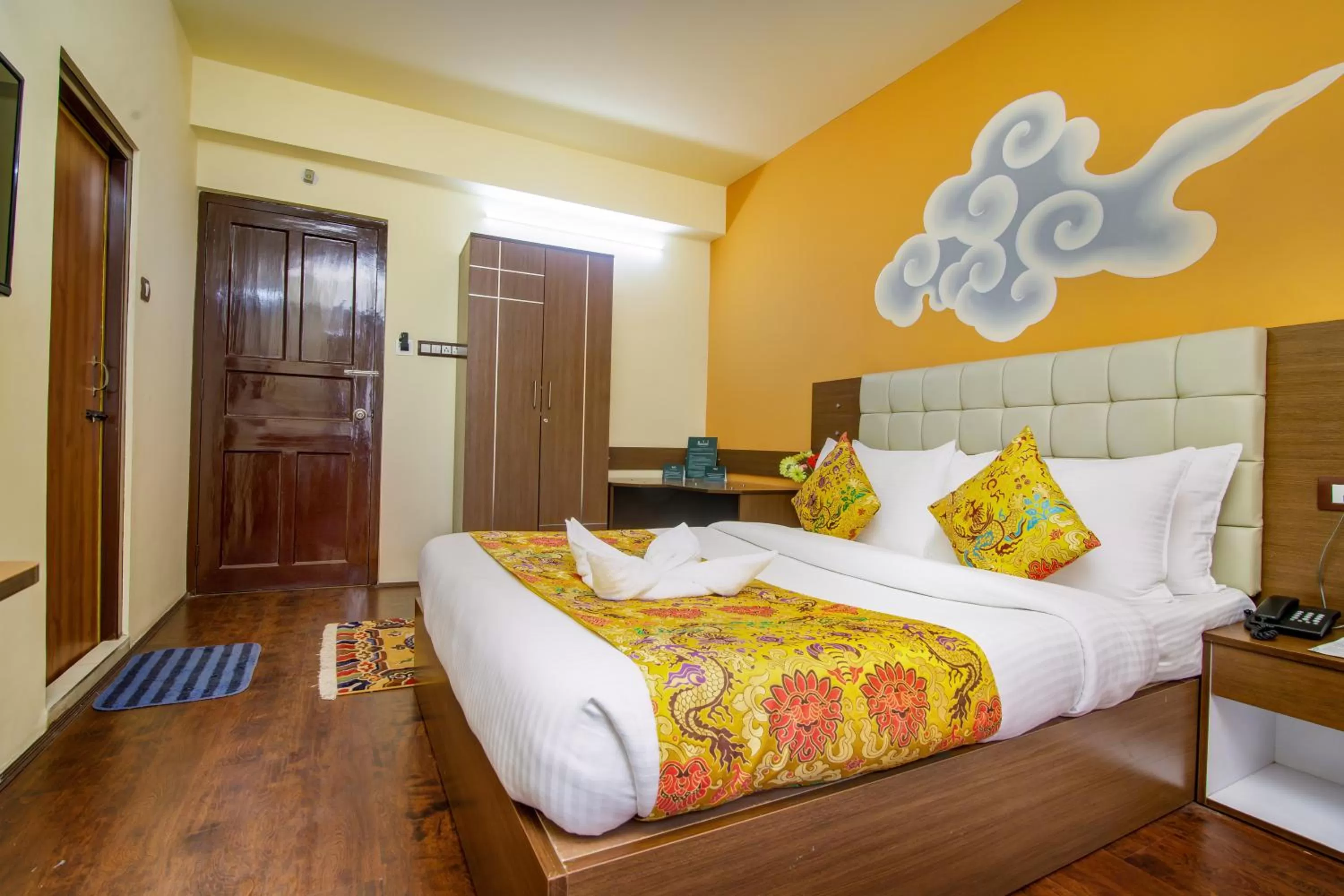 Bedroom, Bed in Muscatel Grand Silkroute - 300 Mts from MG Marg