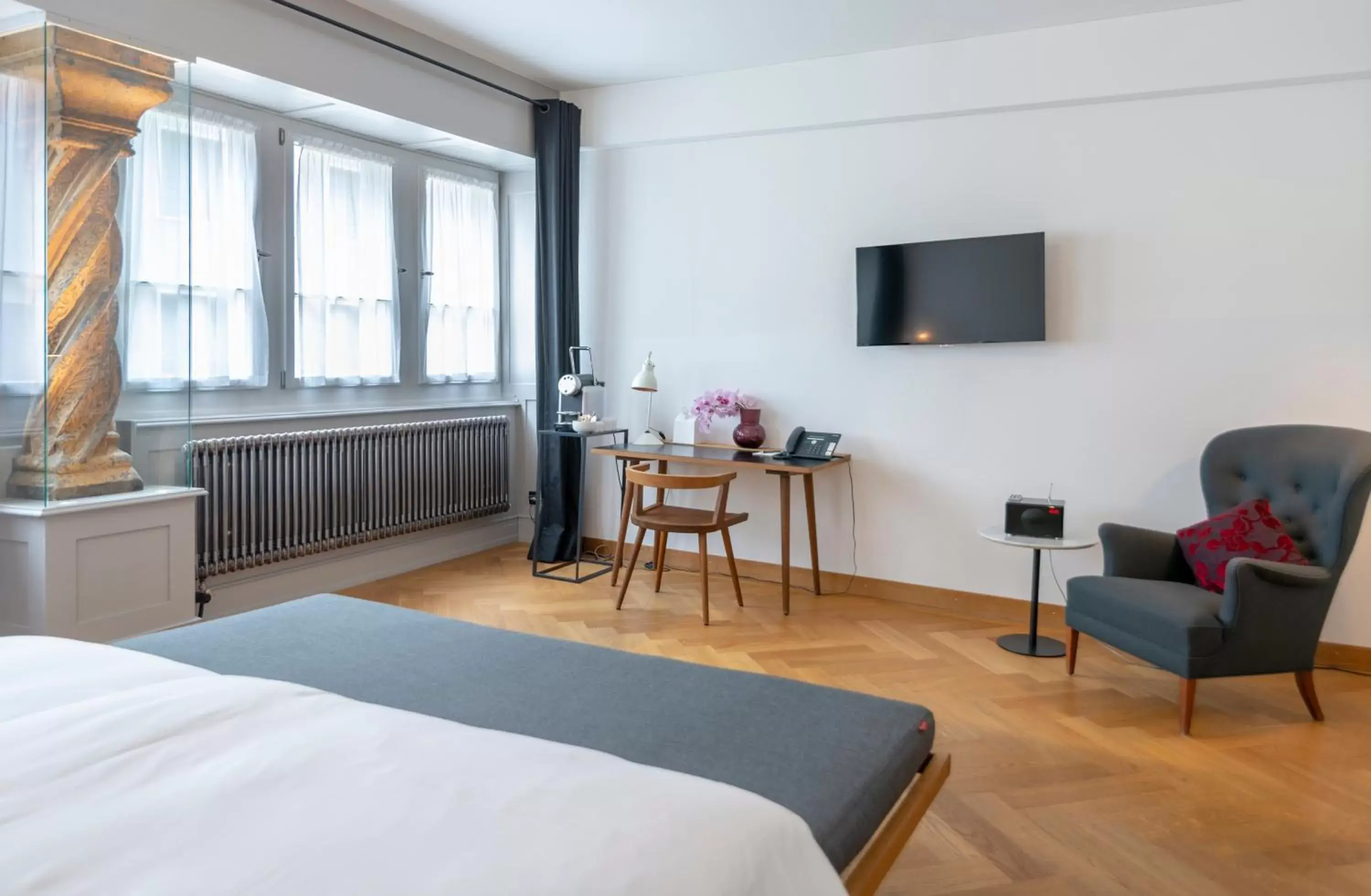 Bedroom, TV/Entertainment Center in Marktgasse Hotel