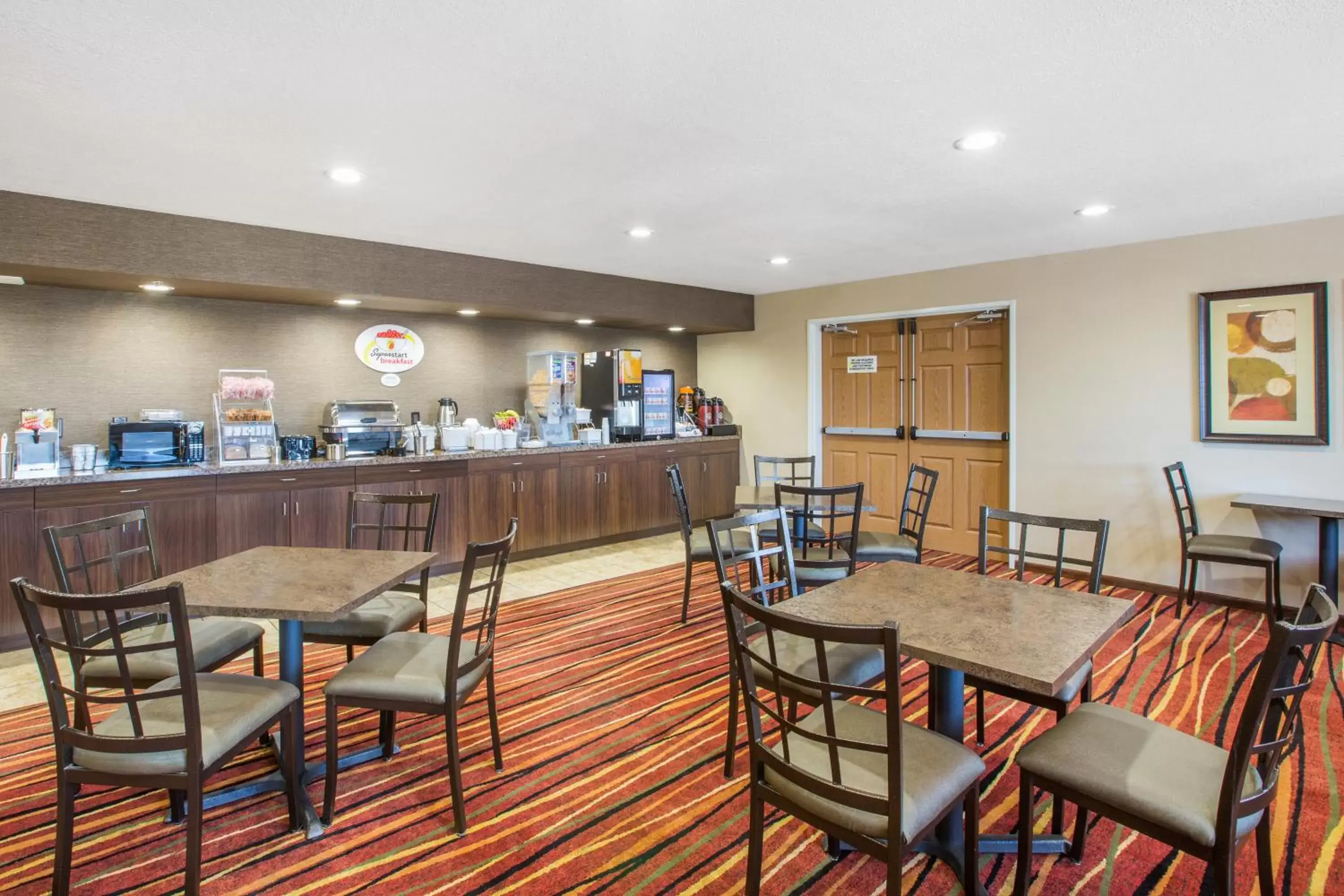Banquet/Function facilities, Restaurant/Places to Eat in Super 8 by Wyndham Brookings