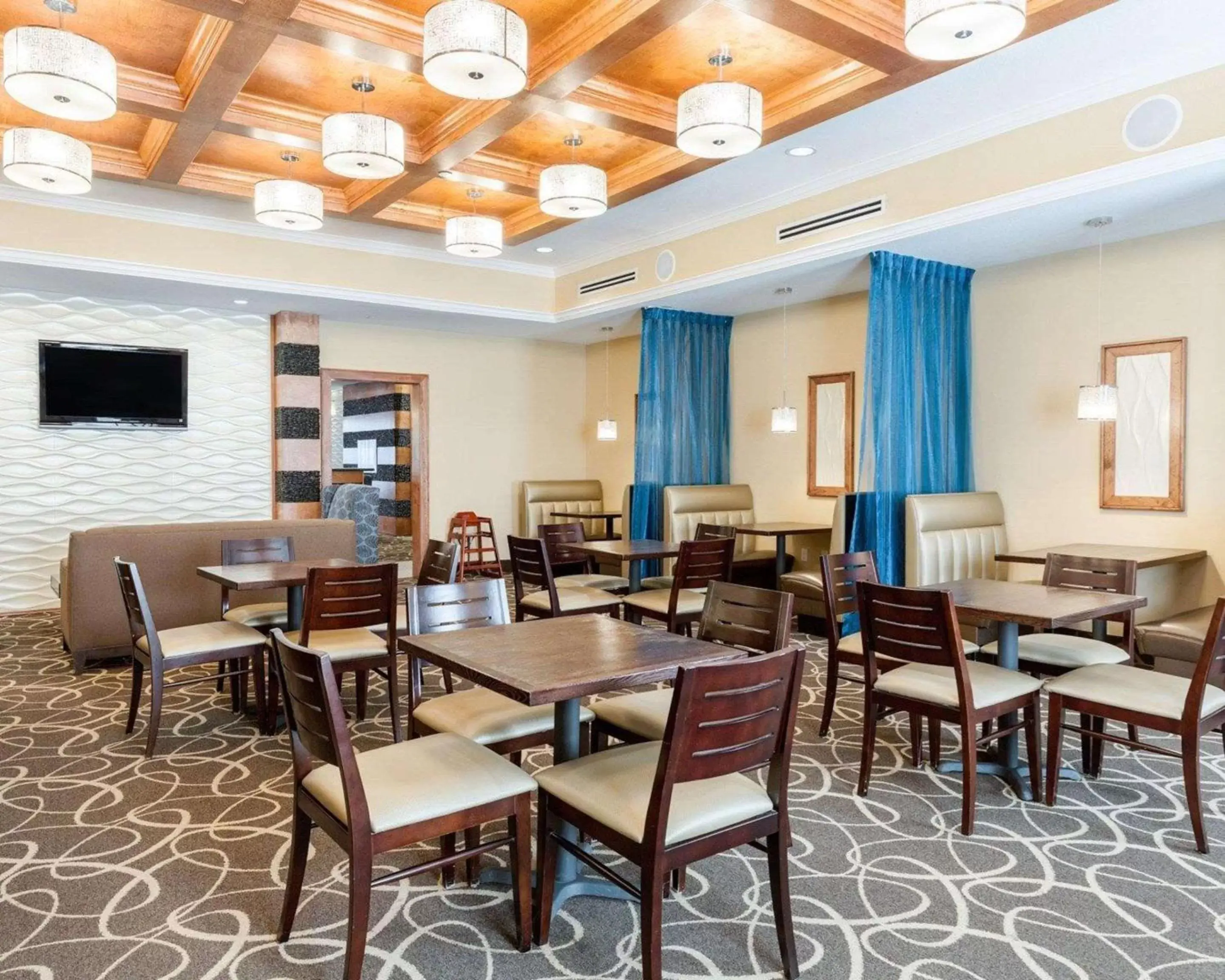 Restaurant/Places to Eat in Comfort Suites Katy