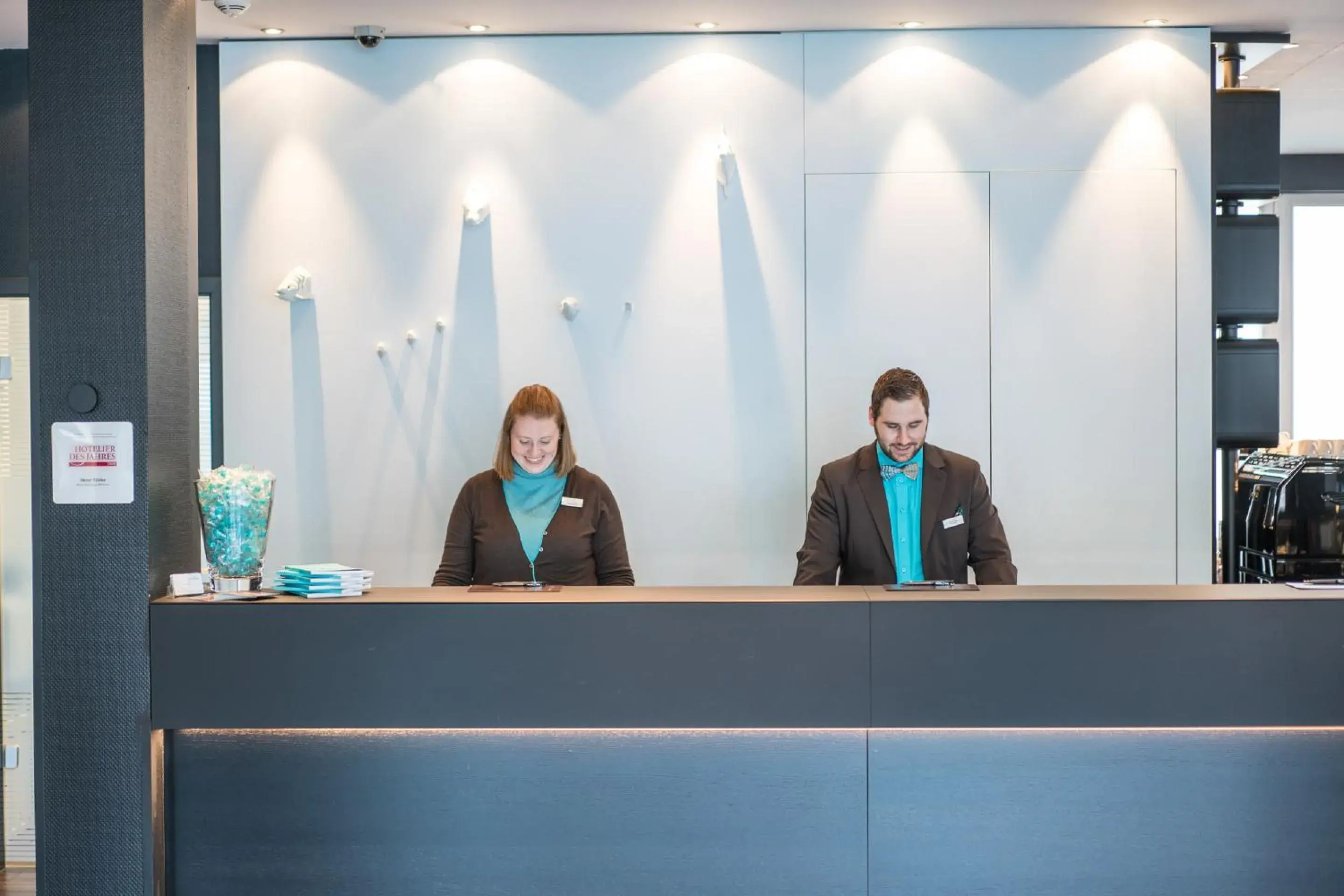 Lobby or reception, Staff in Motel One Hamburg-Altona