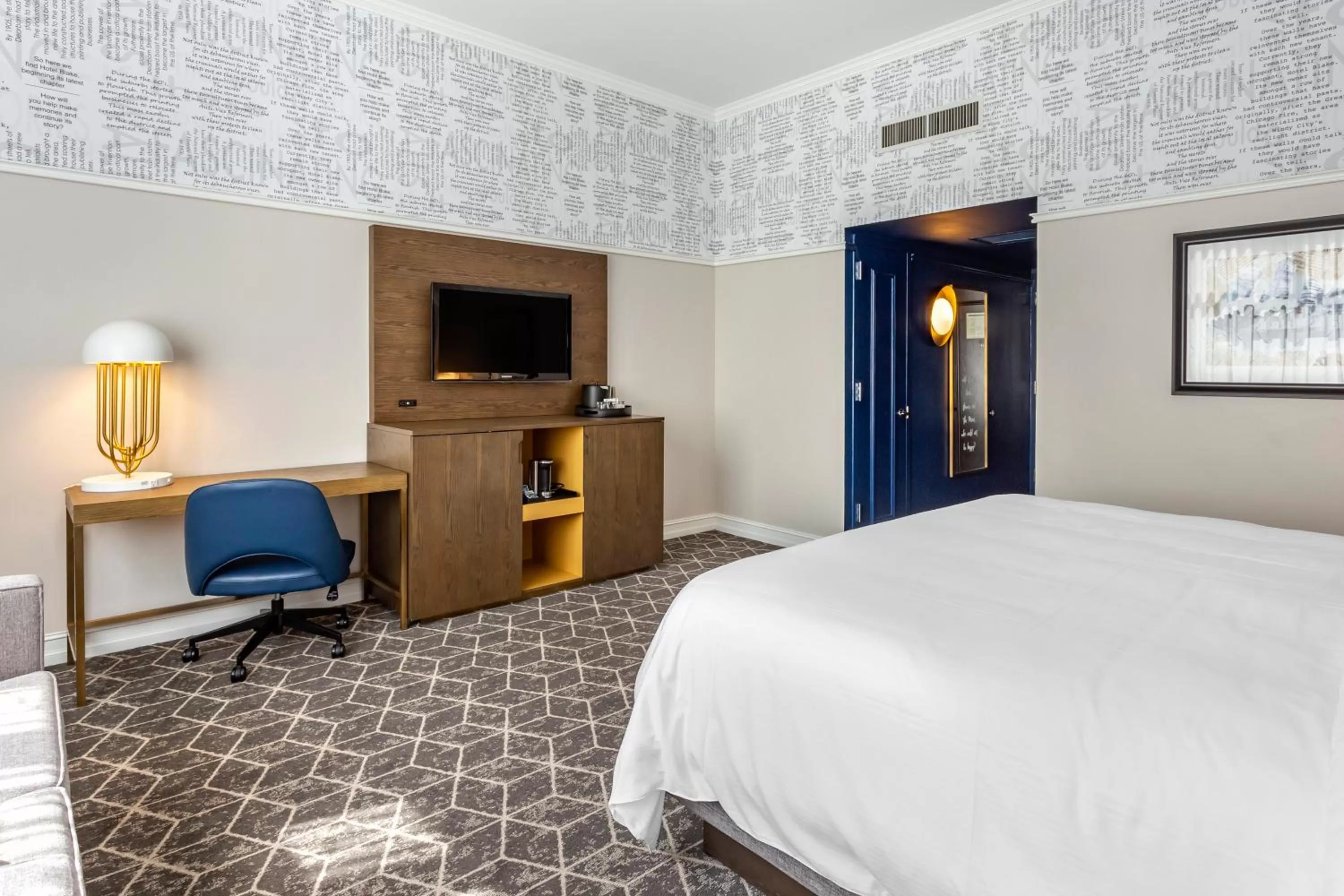 Bed in Bluegreen Vacations Hotel Blake, an Ascend Collection Hotel