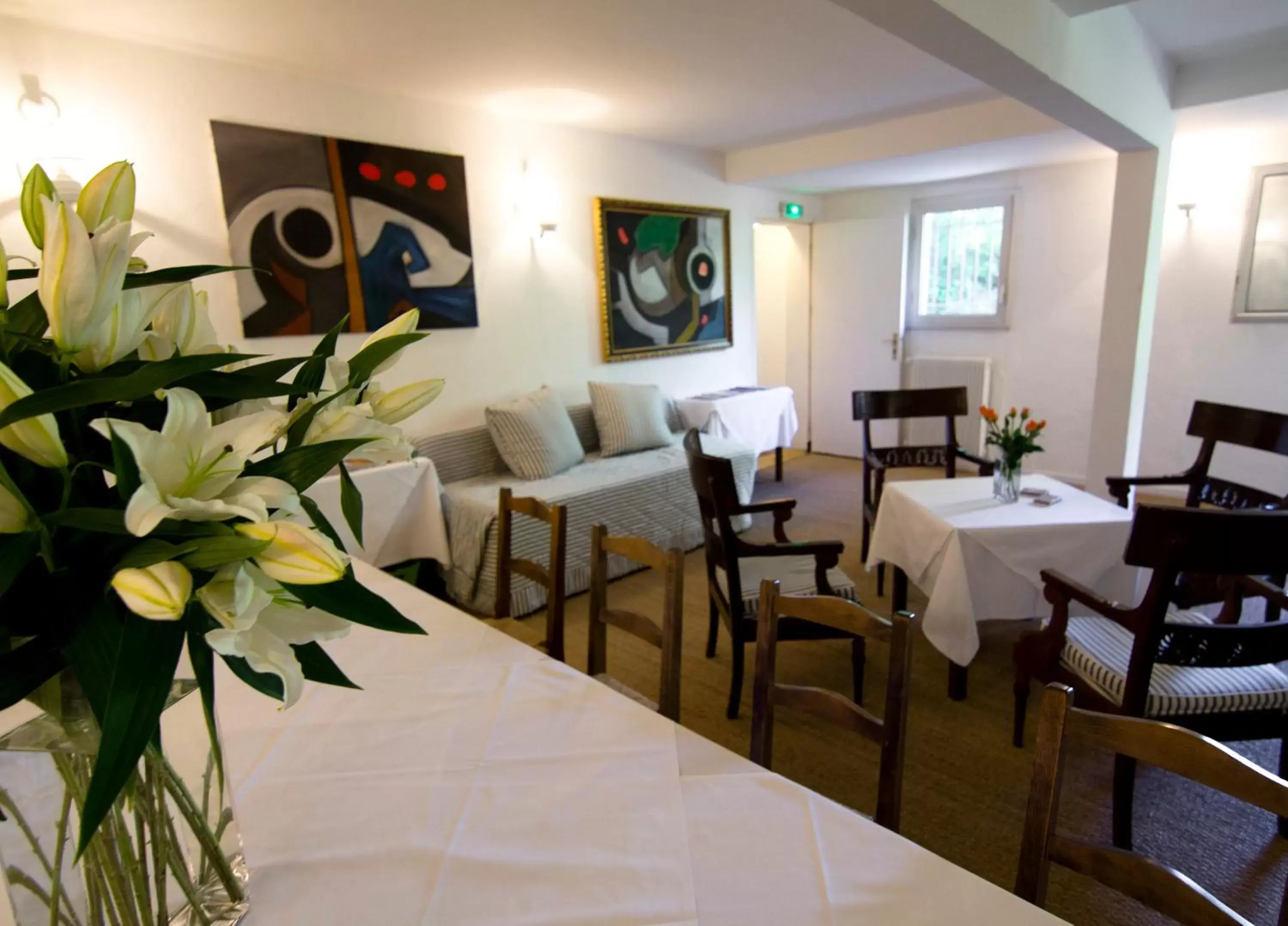 Restaurant/Places to Eat in Hotel les Vergers de Saint Paul