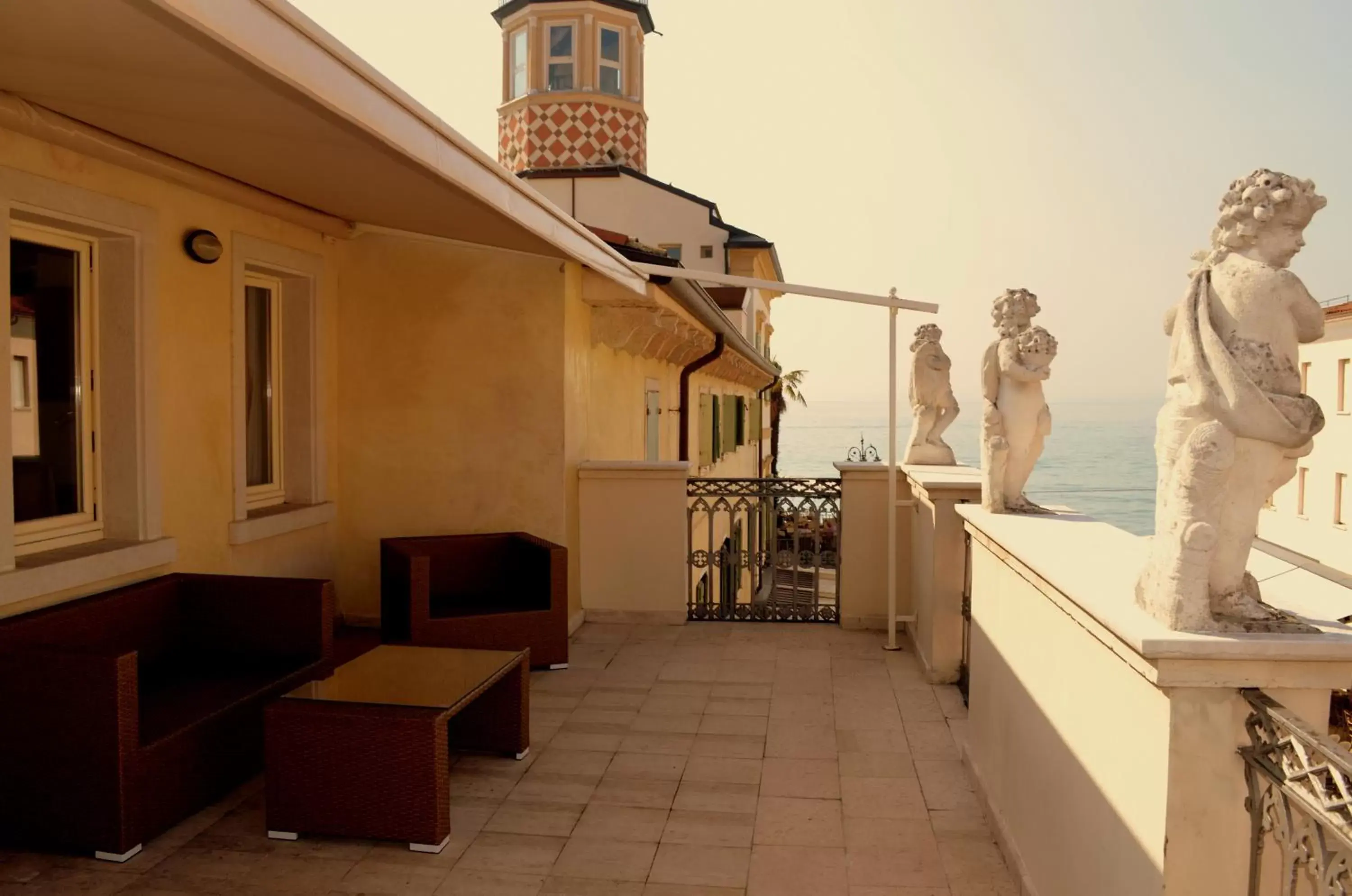 Balcony/Terrace in Classique