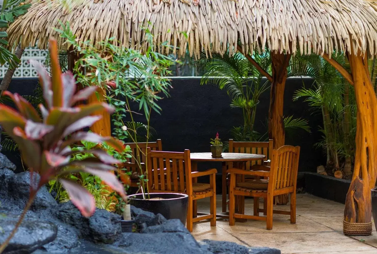 Patio in Castle Bamboo Waikiki Hotel