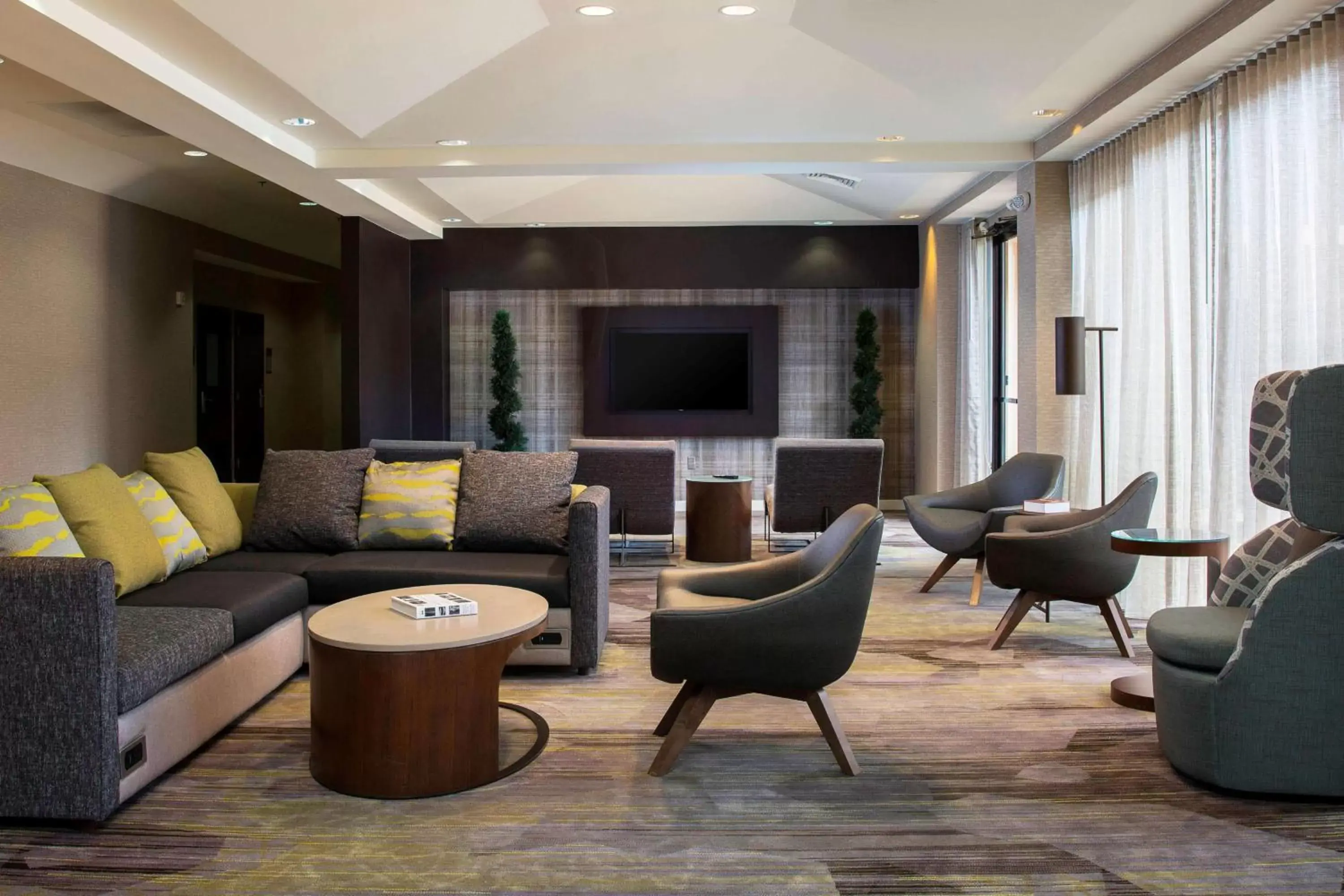 Lobby or reception, Seating Area in Sonesta Select Atlanta Norcross I 85