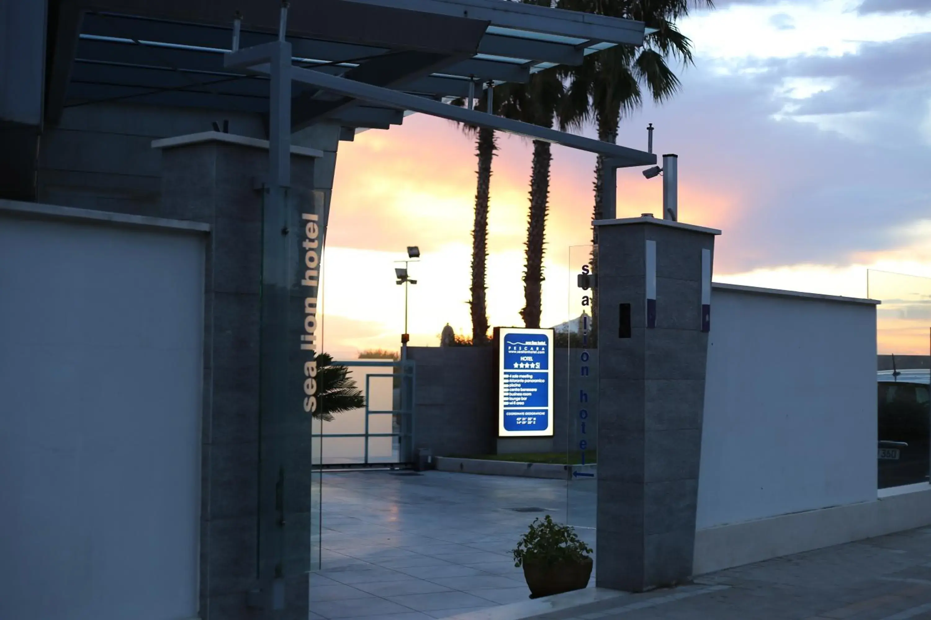 Facade/entrance in Sea Lion Hotel