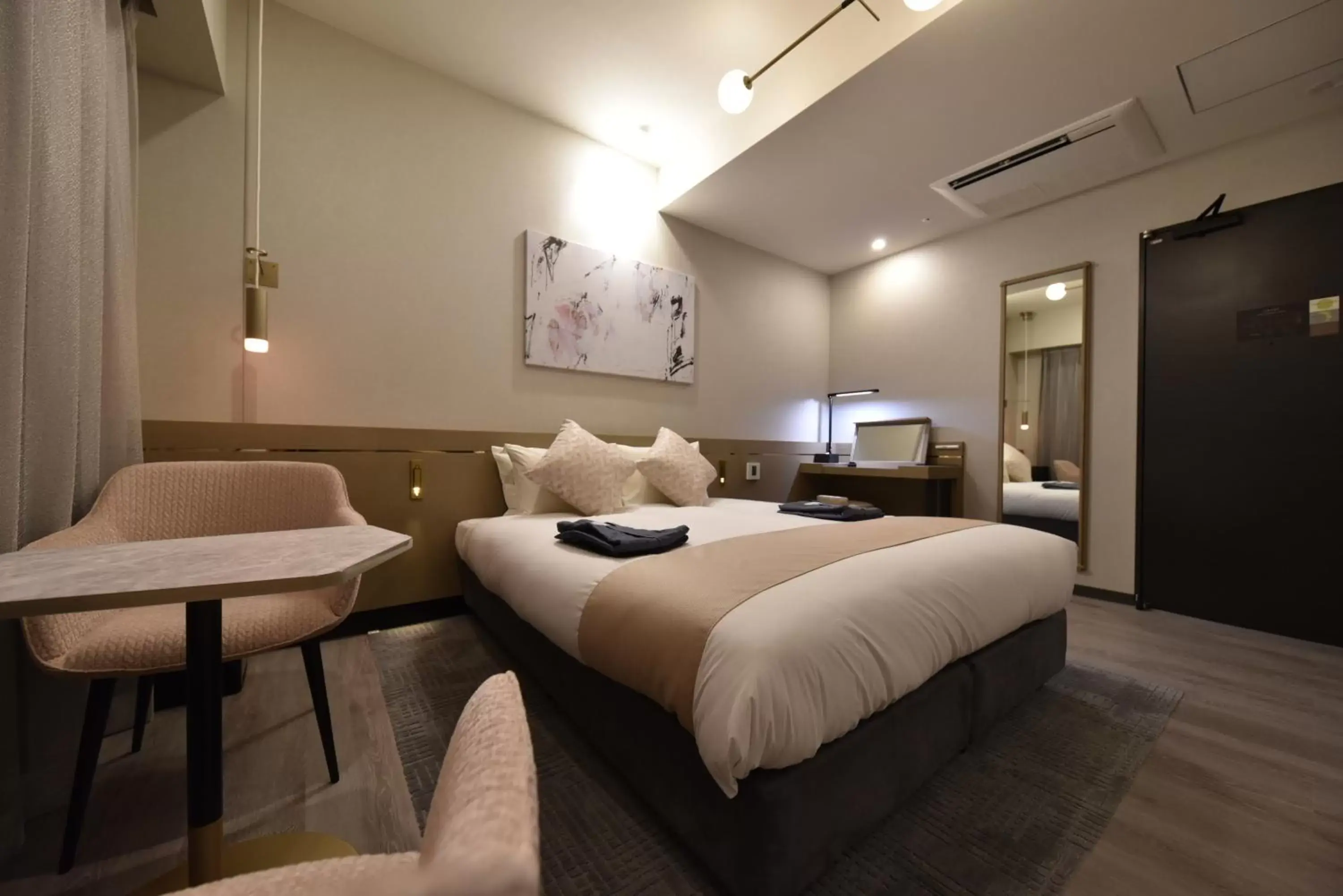 Photo of the whole room, Bed in Hotel Cordia Osaka Hommachi