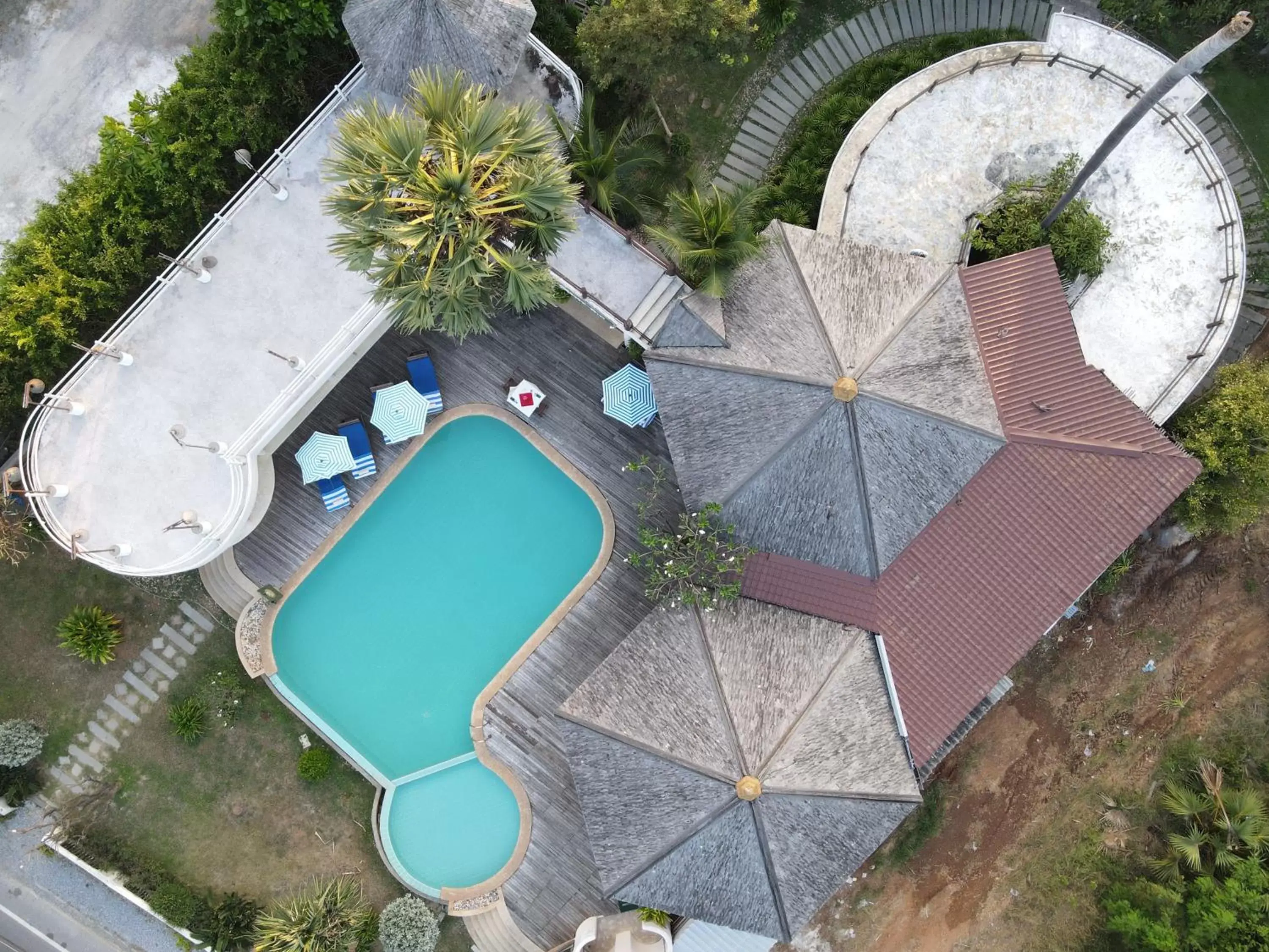 Bird's eye view, Pool View in Tanaosri Resort