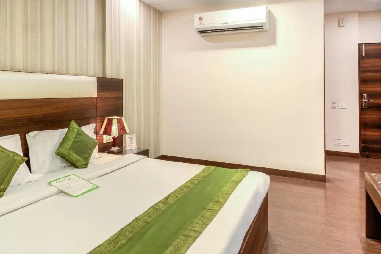 Photo of the whole room, Bed in Hotel Dreamland Chandigarh Photo of the whole room, Bed in Hotel Dreamland Chandigarh