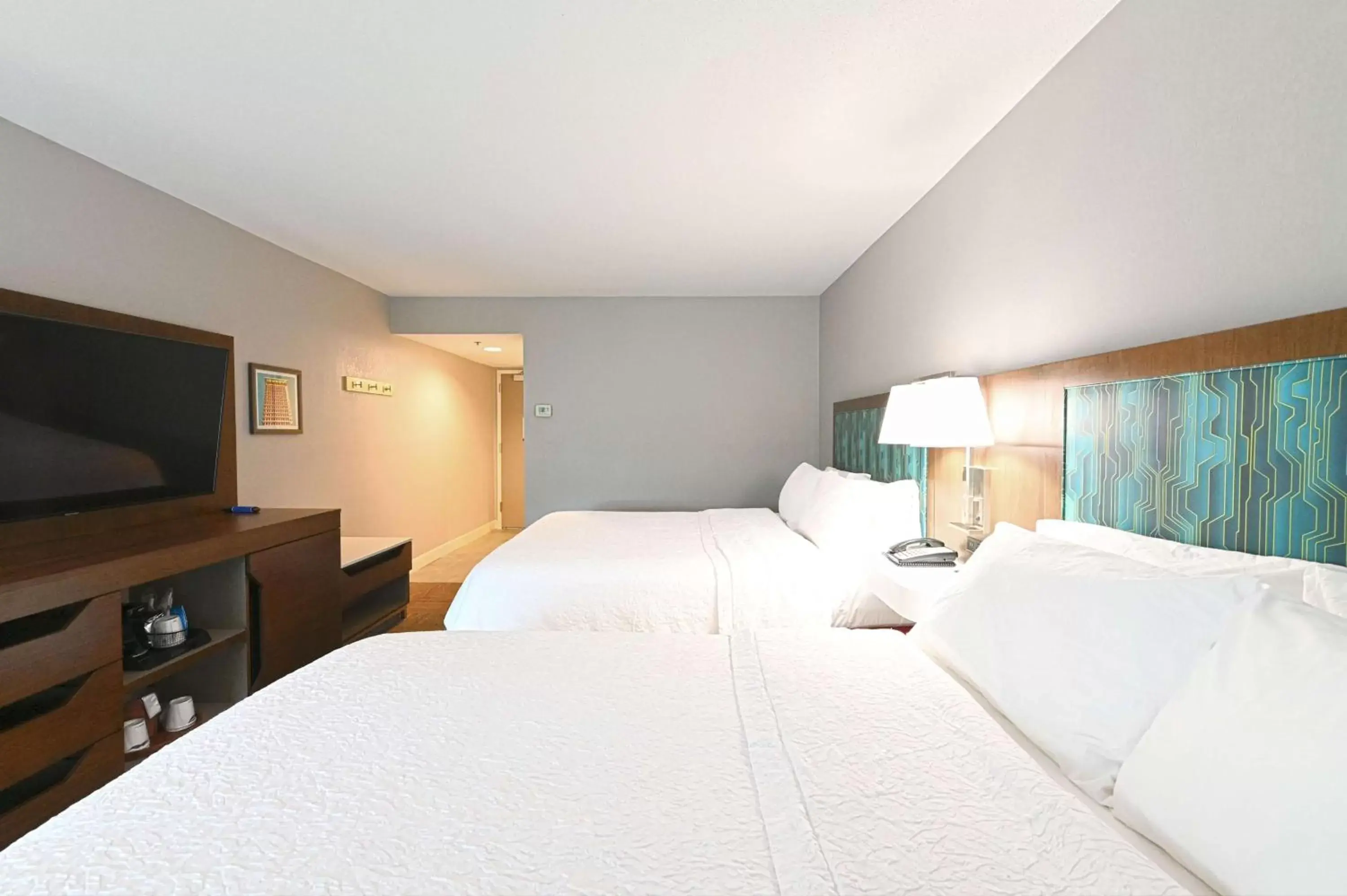 Bedroom, Bed in Hampton Inn Richmond-West Innsbrook