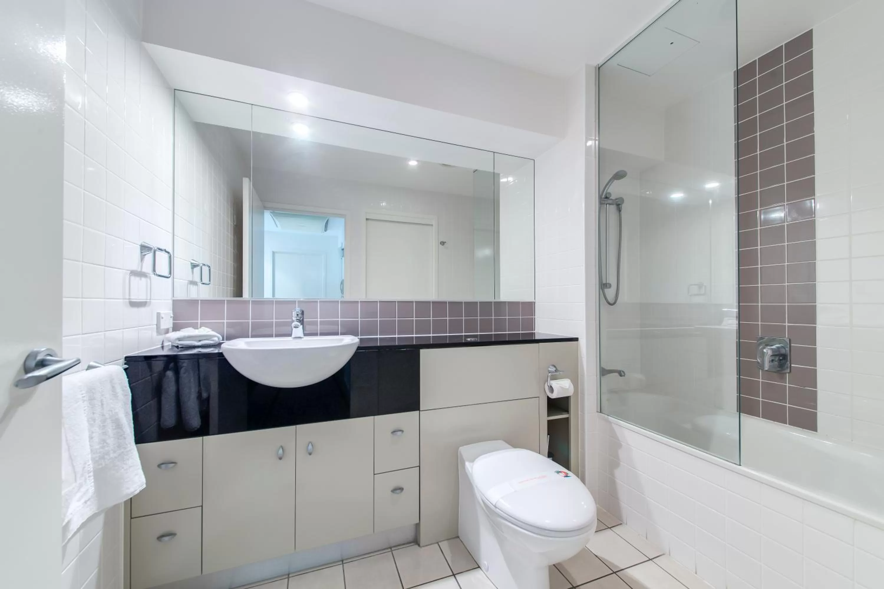 Shower in Pumicestone Blue