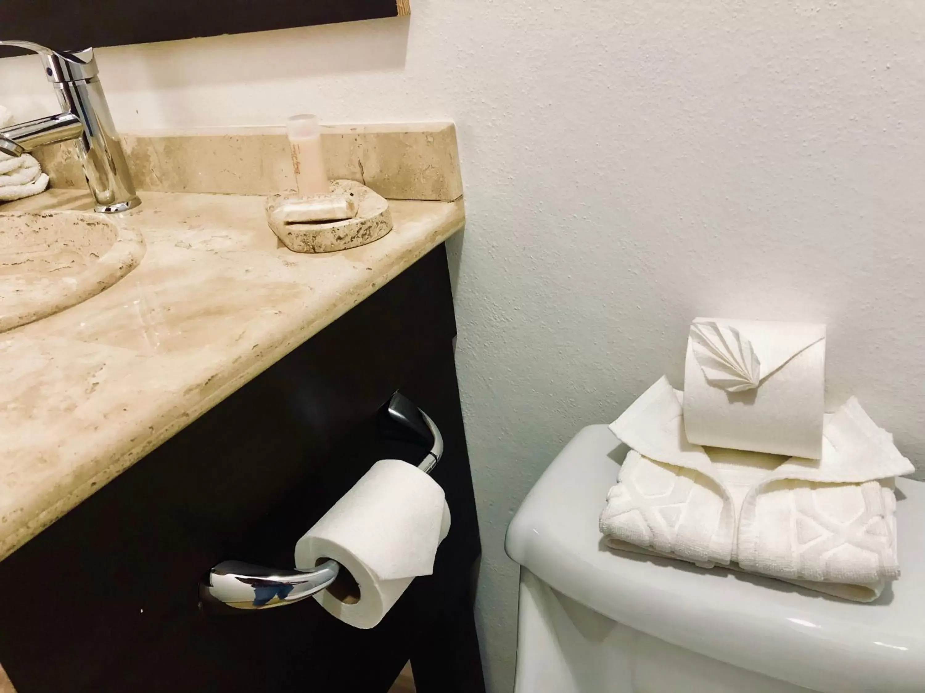 Bathroom in Casa Blanca Hotel