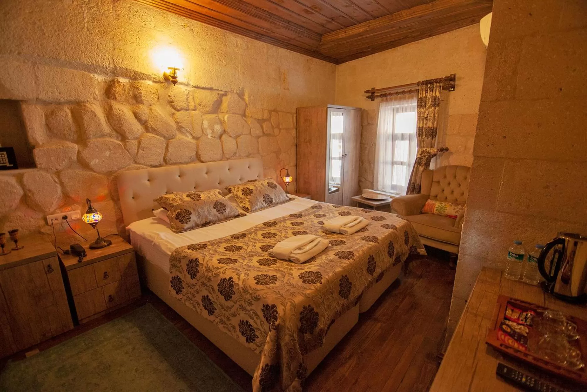 Photo of the whole room, Bed in Diamond of Cappadocia