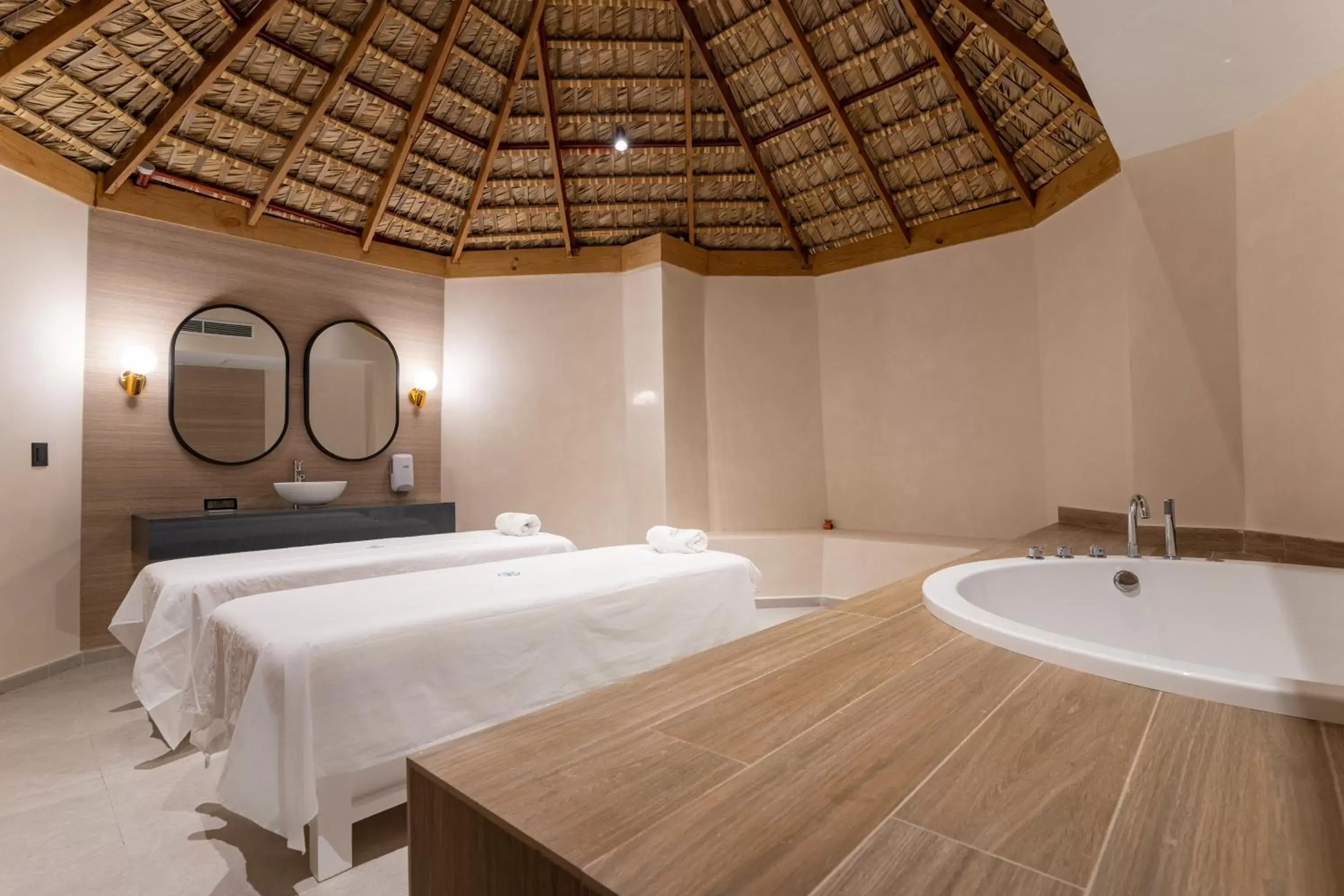 Spa and wellness centre/facilities, Bathroom in Caribe Deluxe Princess - All Inclusive