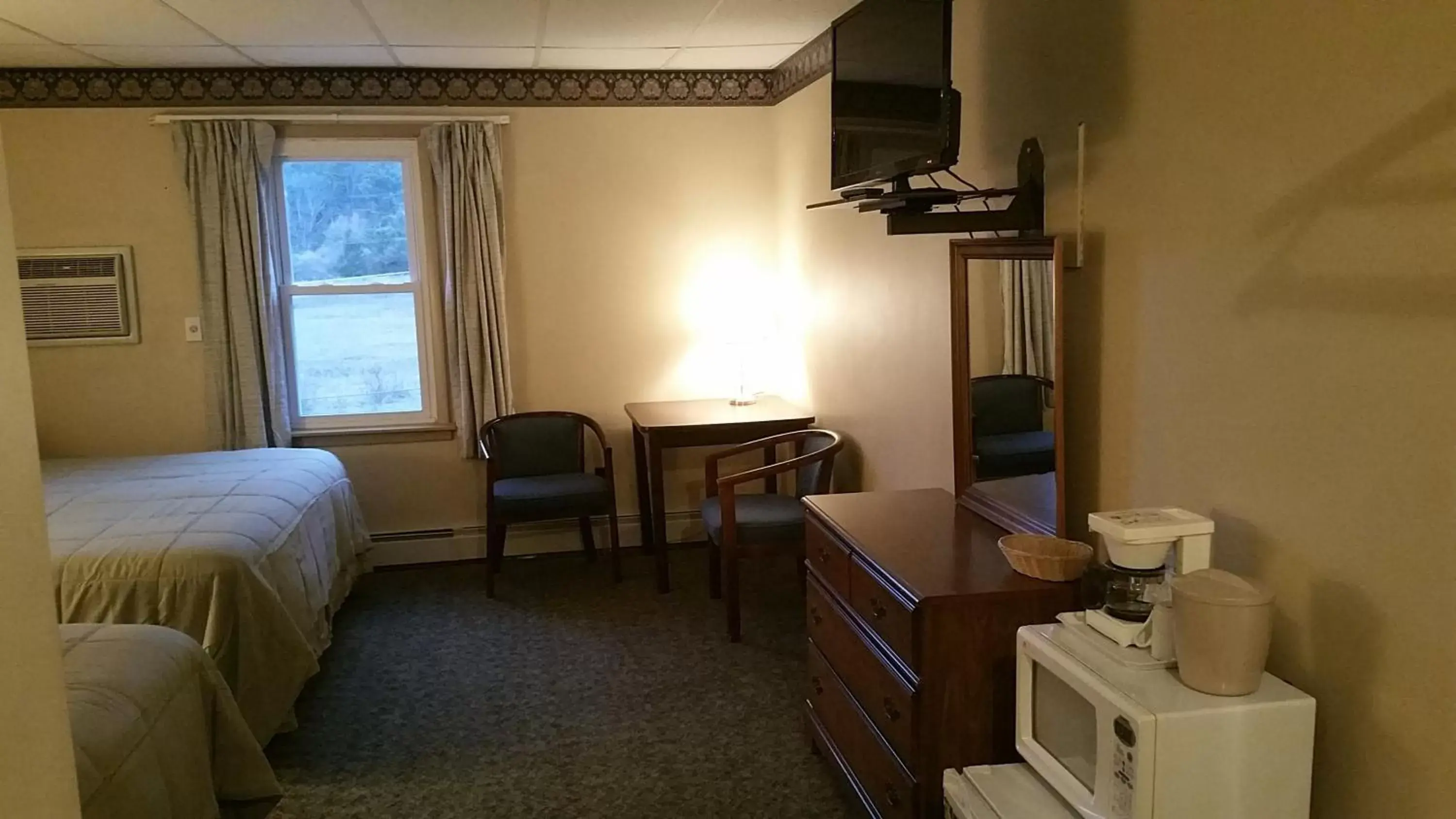 Photo of the whole room in Coach Stop Motel