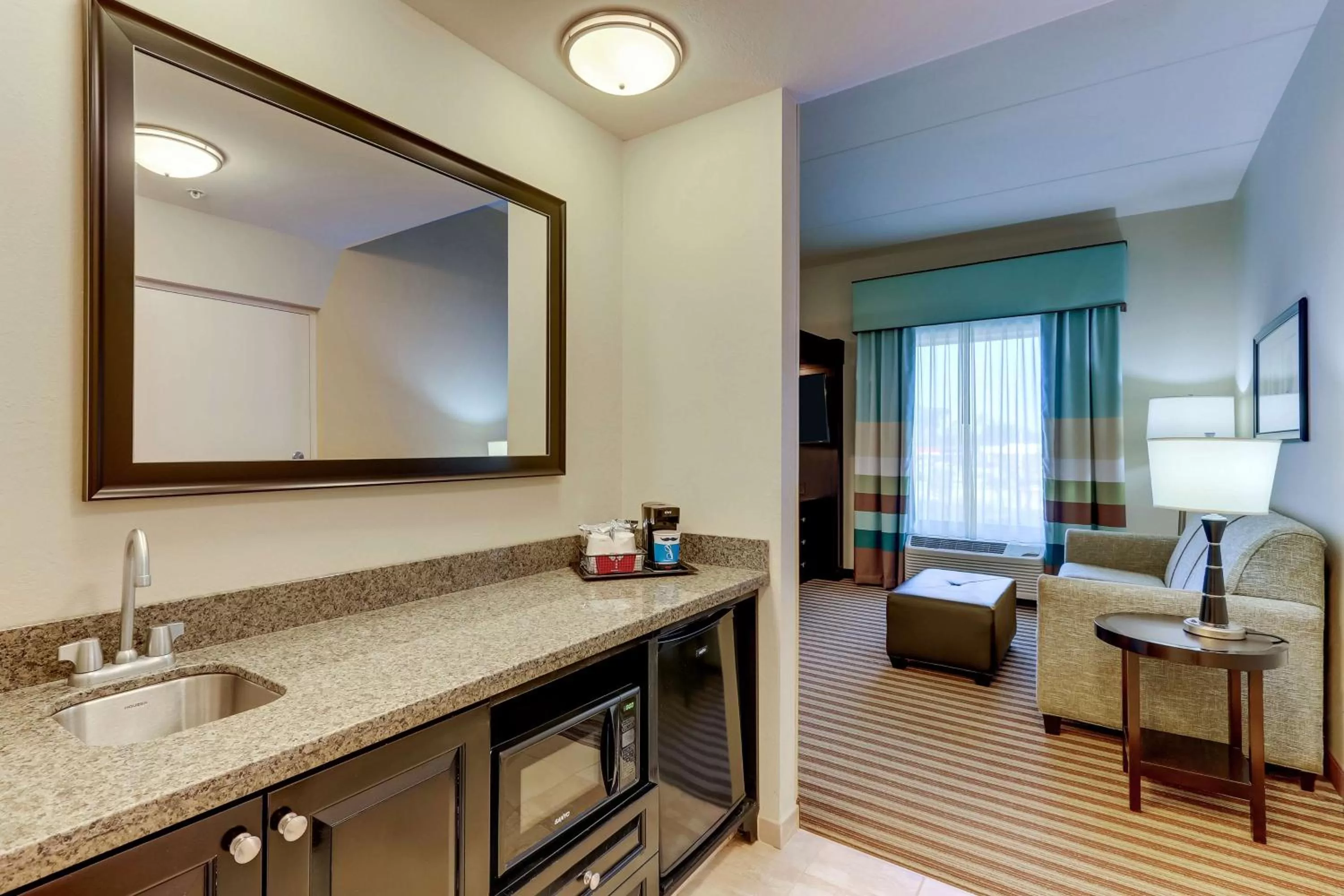 Living room in Hampton Inn and Suites Swansboro Near Camp Lejeune