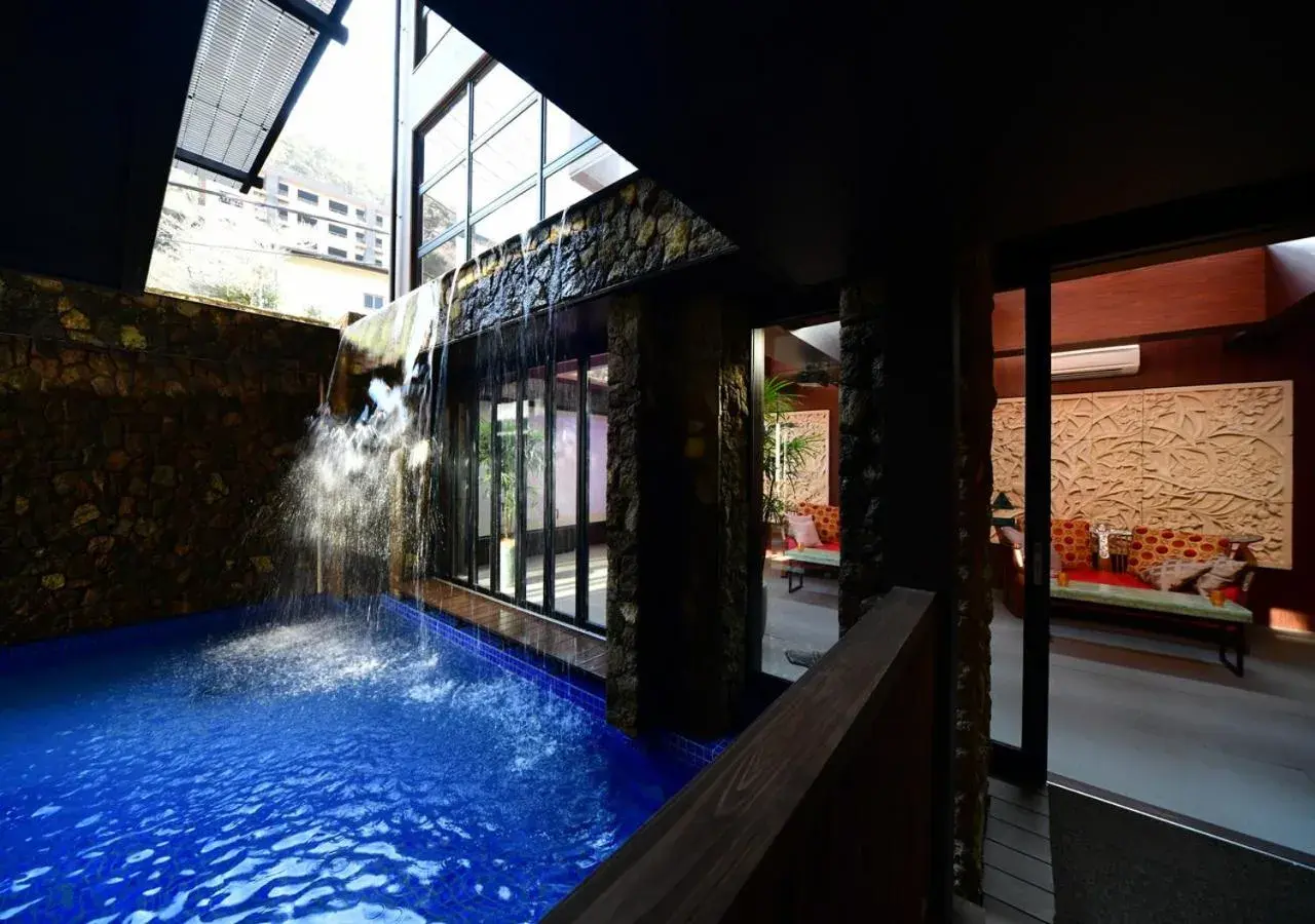 Balcony/Terrace, Swimming Pool in Balinese onsen ryokan Hakone Airu