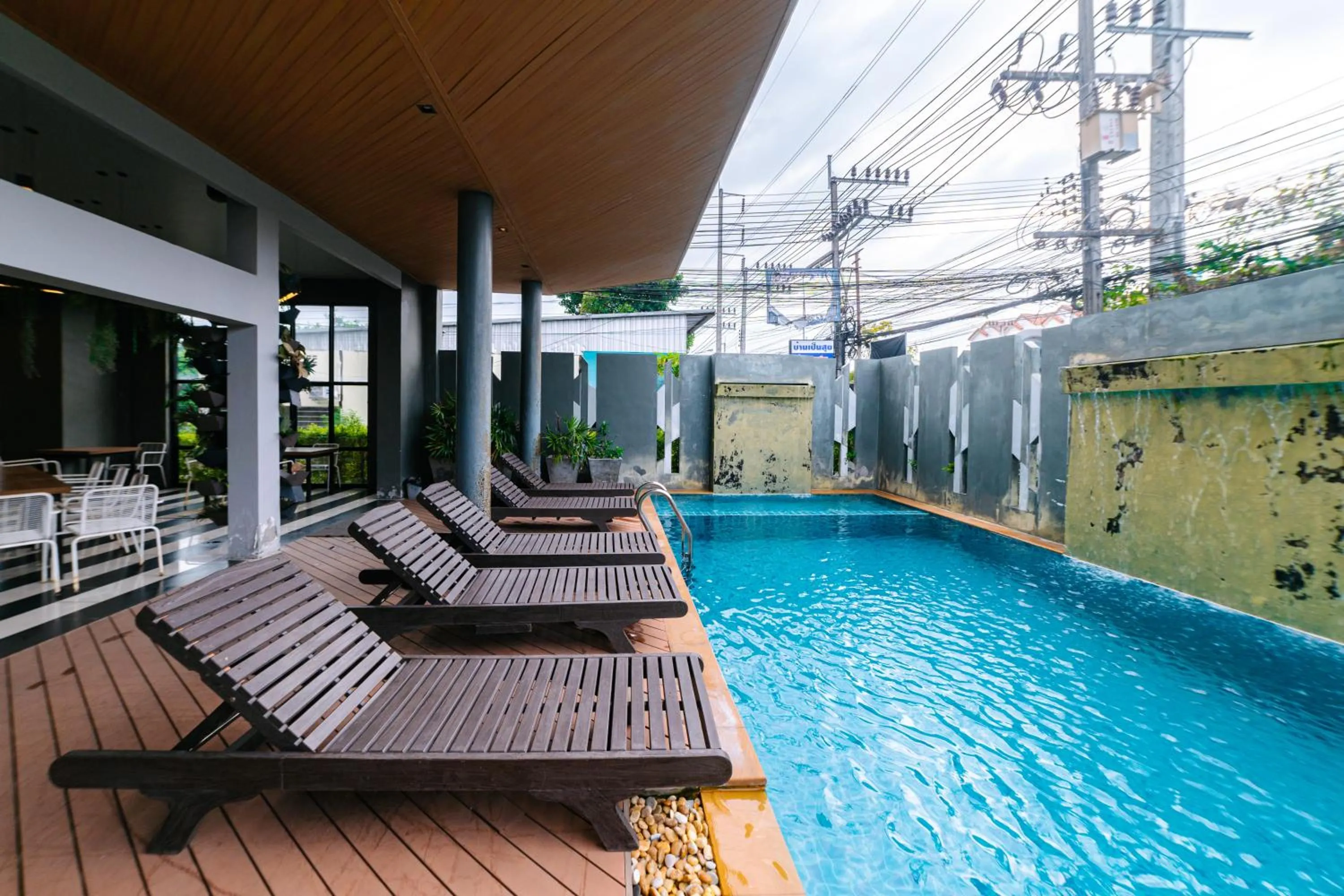 Swimming pool in Ratana Hotel Sakdidet, PHUKET TOWN