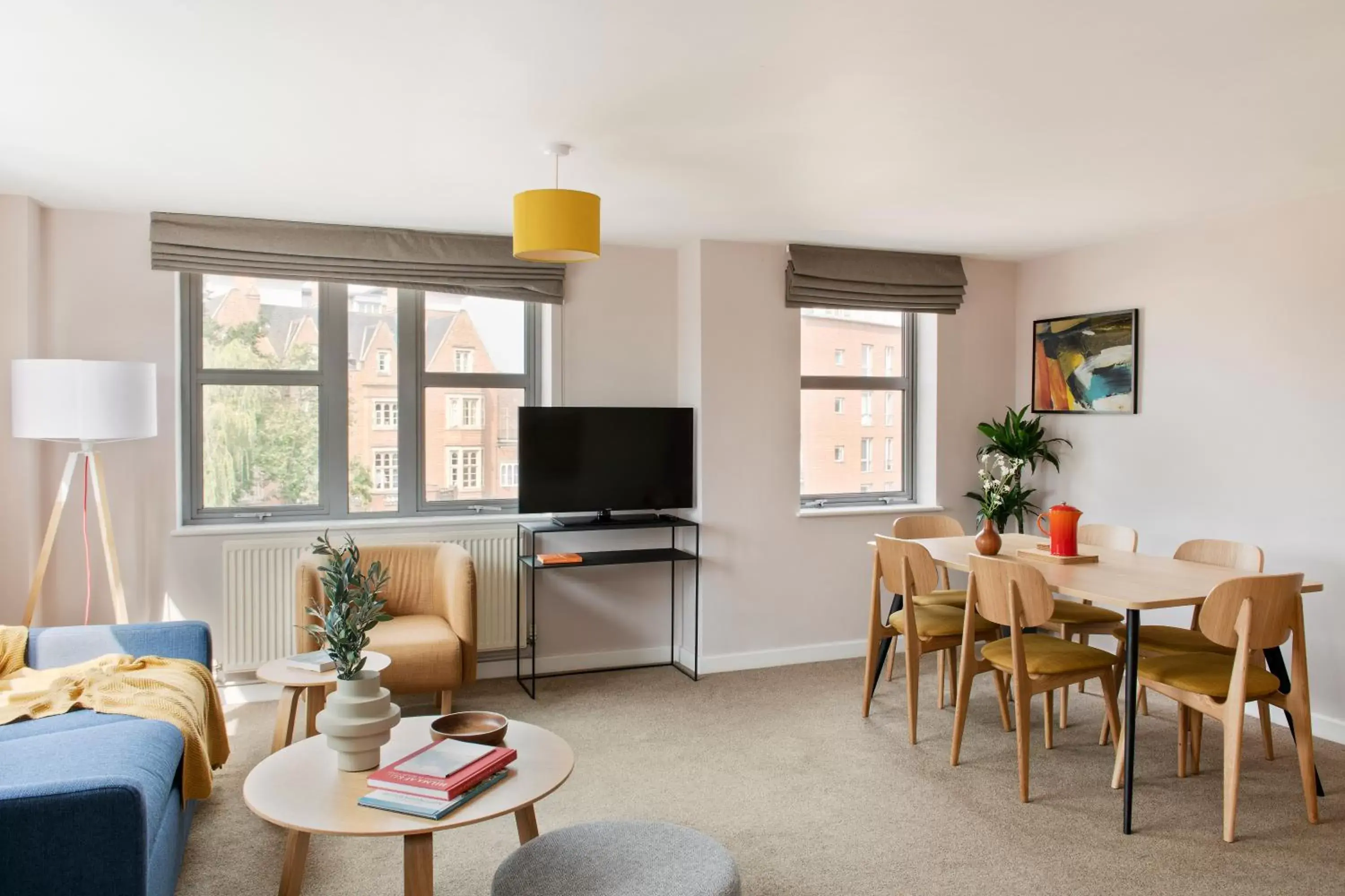 Living room, Dining Area in SACO Nottingham The Ropewalk