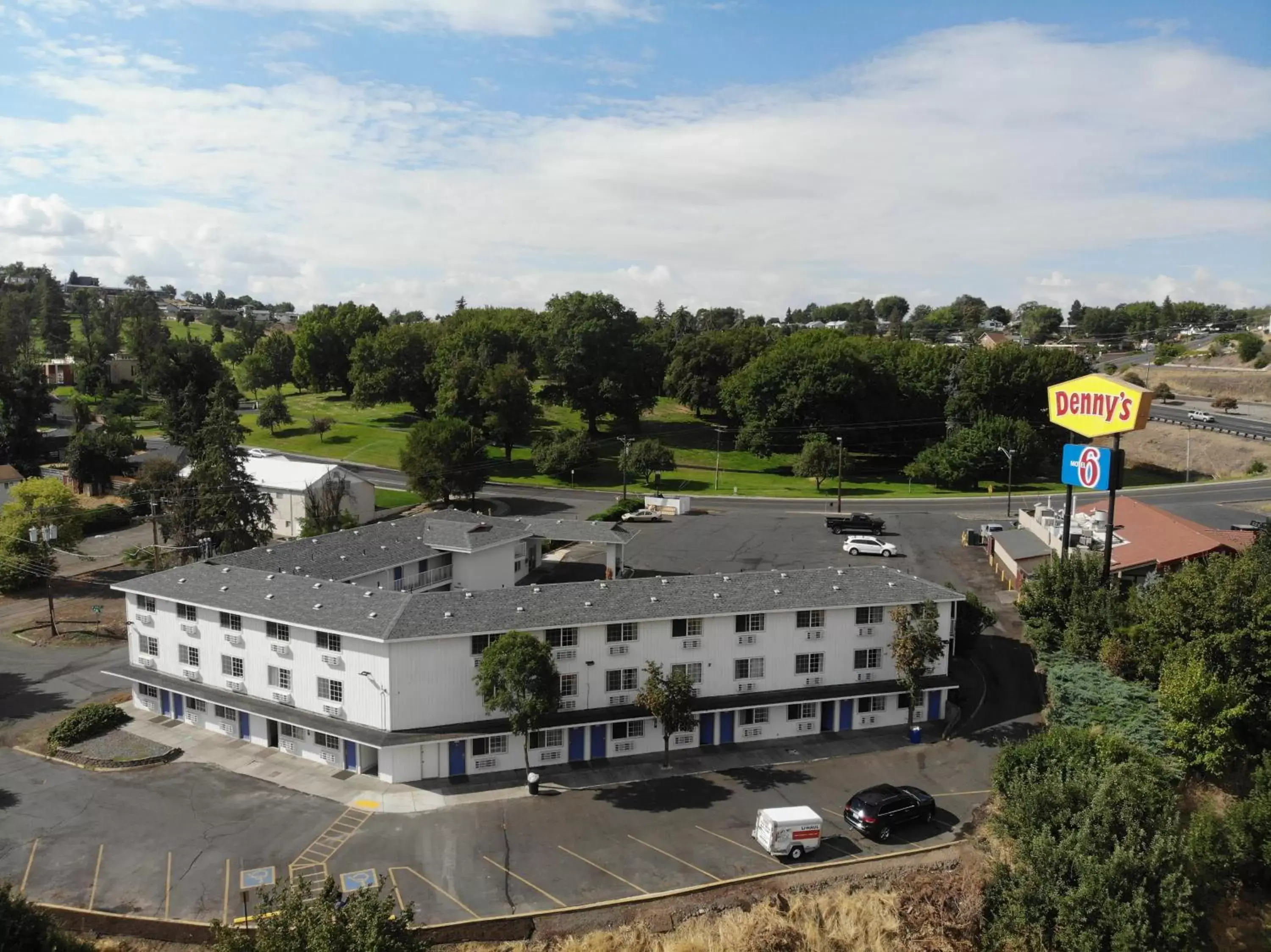 Neighbourhood, Bird's-eye View in Motel 6 Pendleton, OR - West