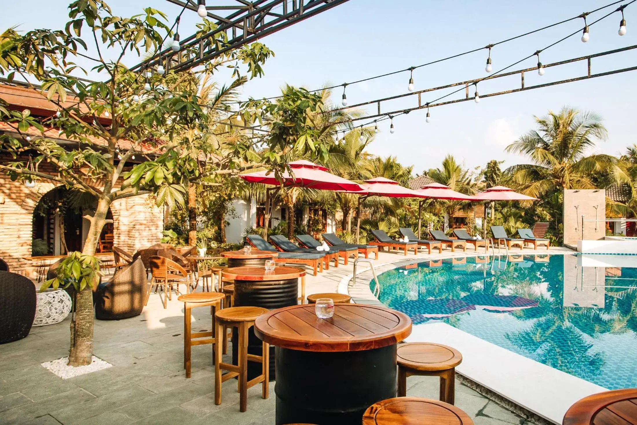 Lounge or bar, Swimming Pool in Palm Hills Resort