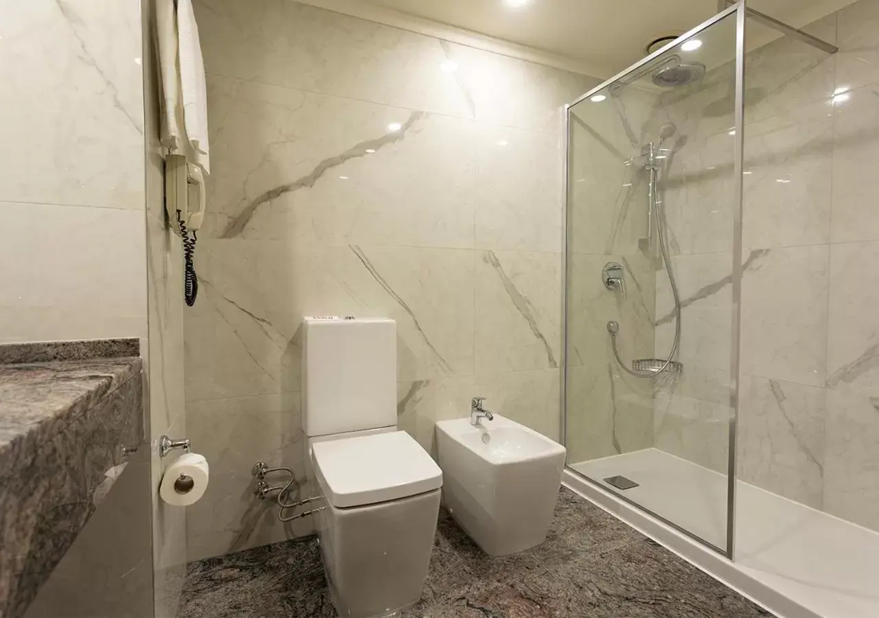 Shower, Bathroom in Zorlu Grand Hotel Trabzon