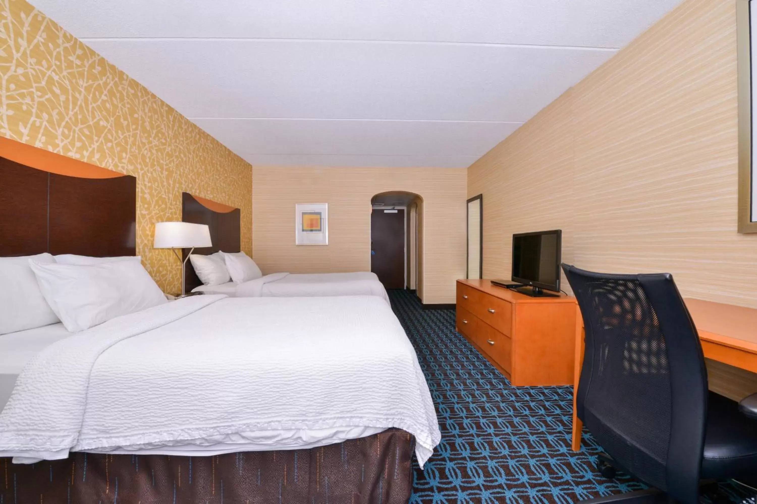 Photo of the whole room, Bed in Fairfield Inn Rochester Airport